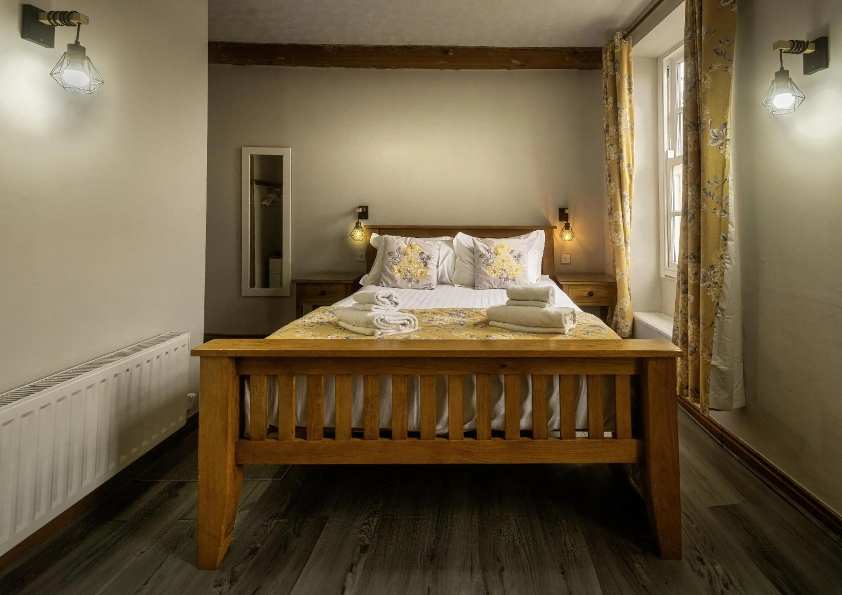 Bedroom, Bed in The Green Dragon at Bedale by OYO