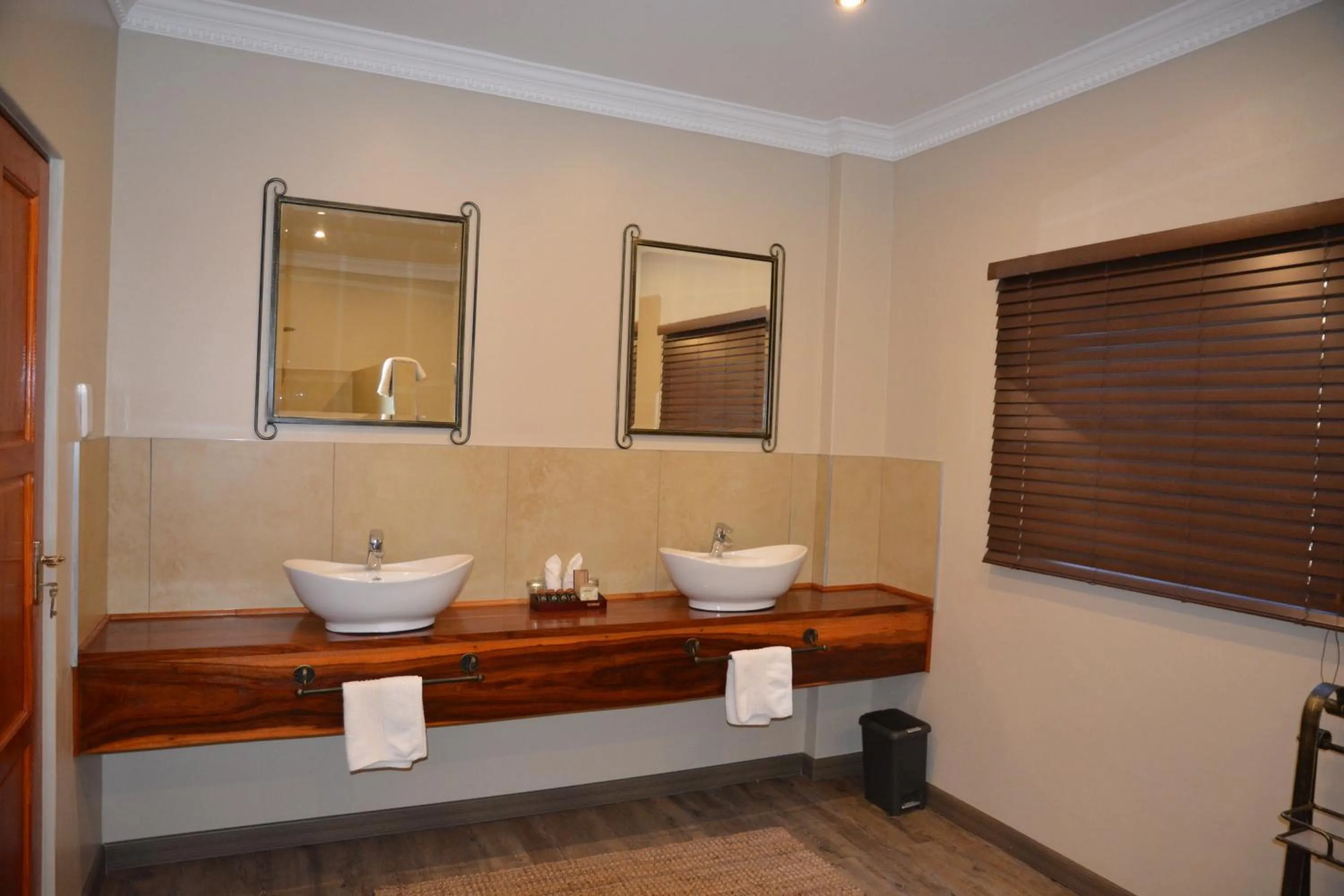 Zebra Kalahari Lodge