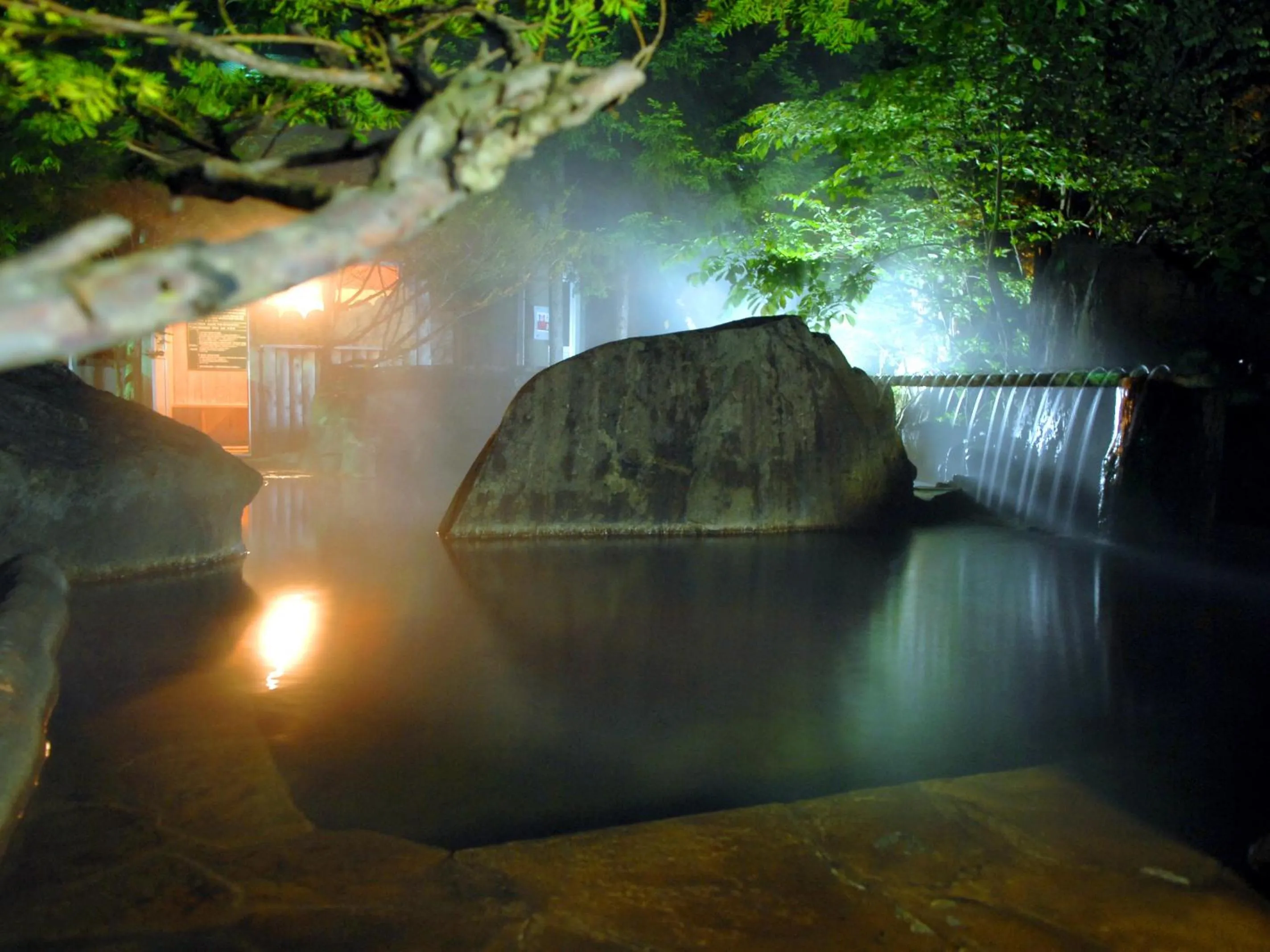 Open Air Bath in Hotel Parkway