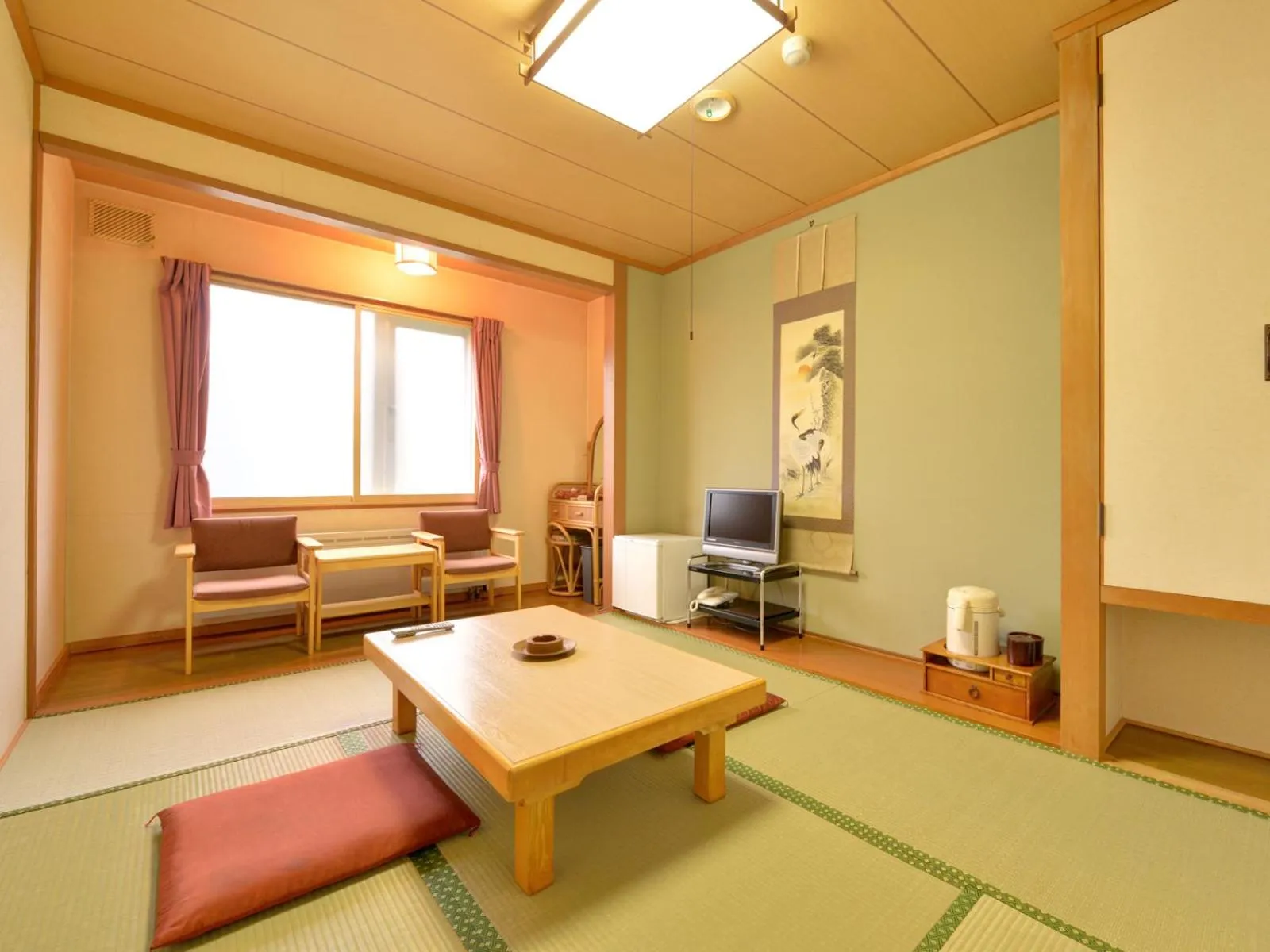 Photo of the whole room in Hotel Parkway