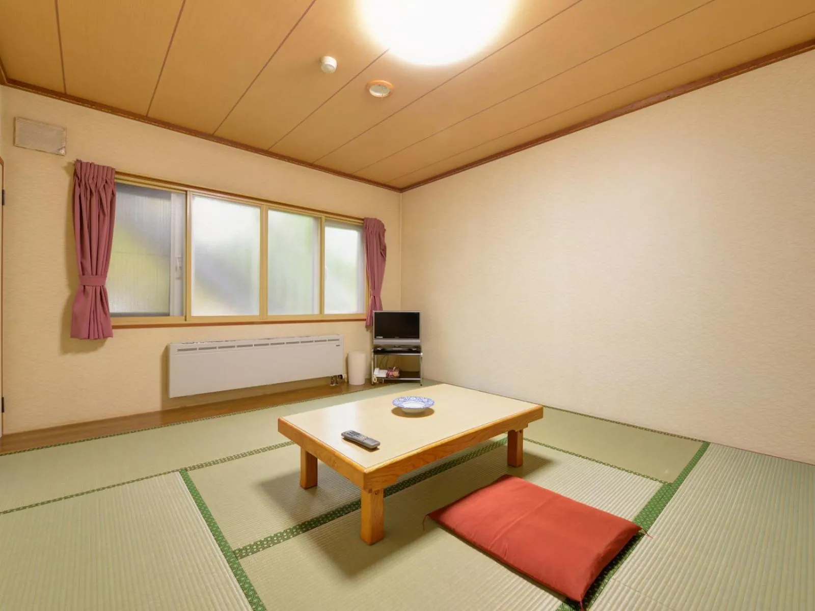 Photo of the whole room in Hotel Parkway