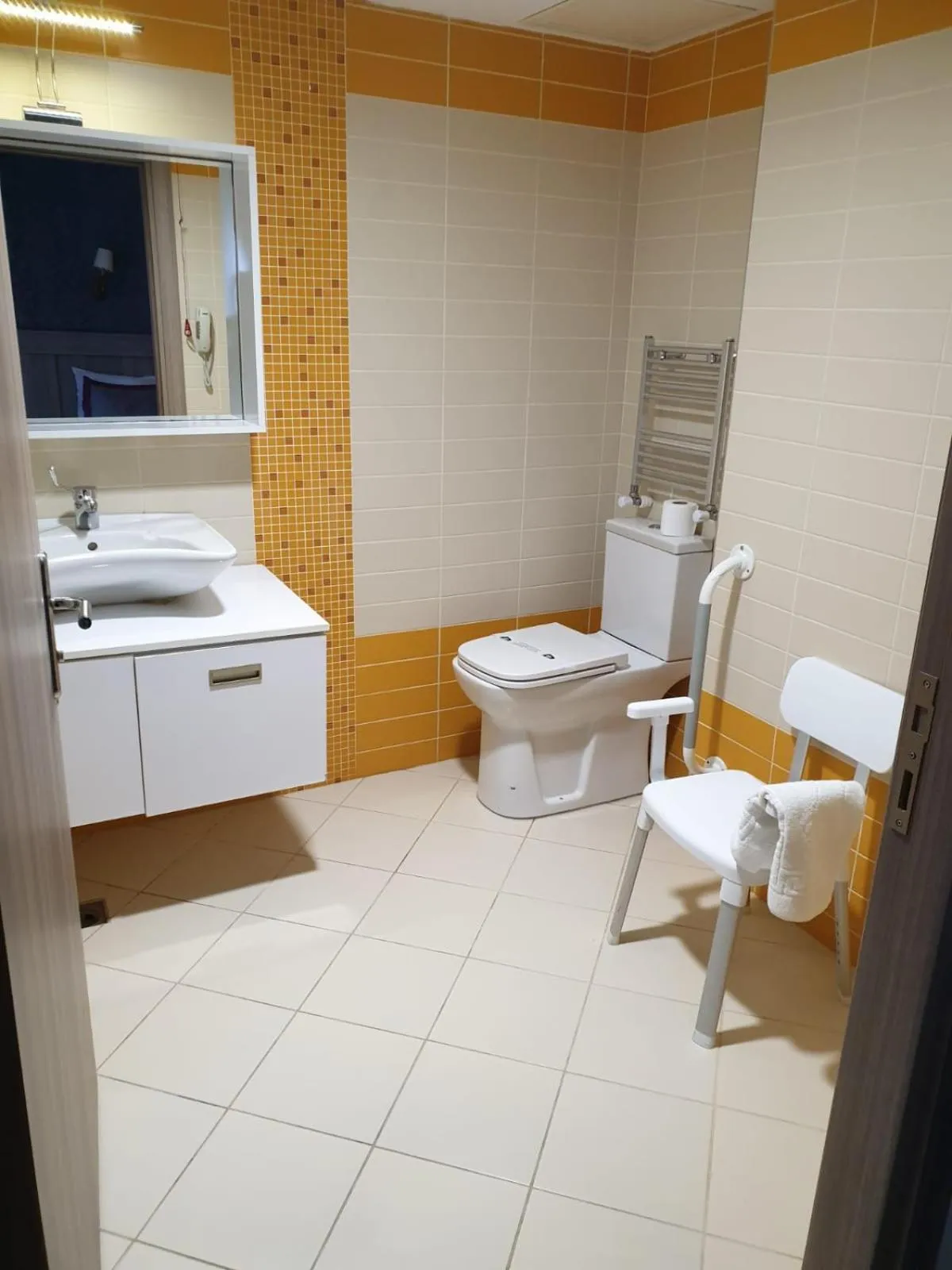 Bathroom in Dab Hotel