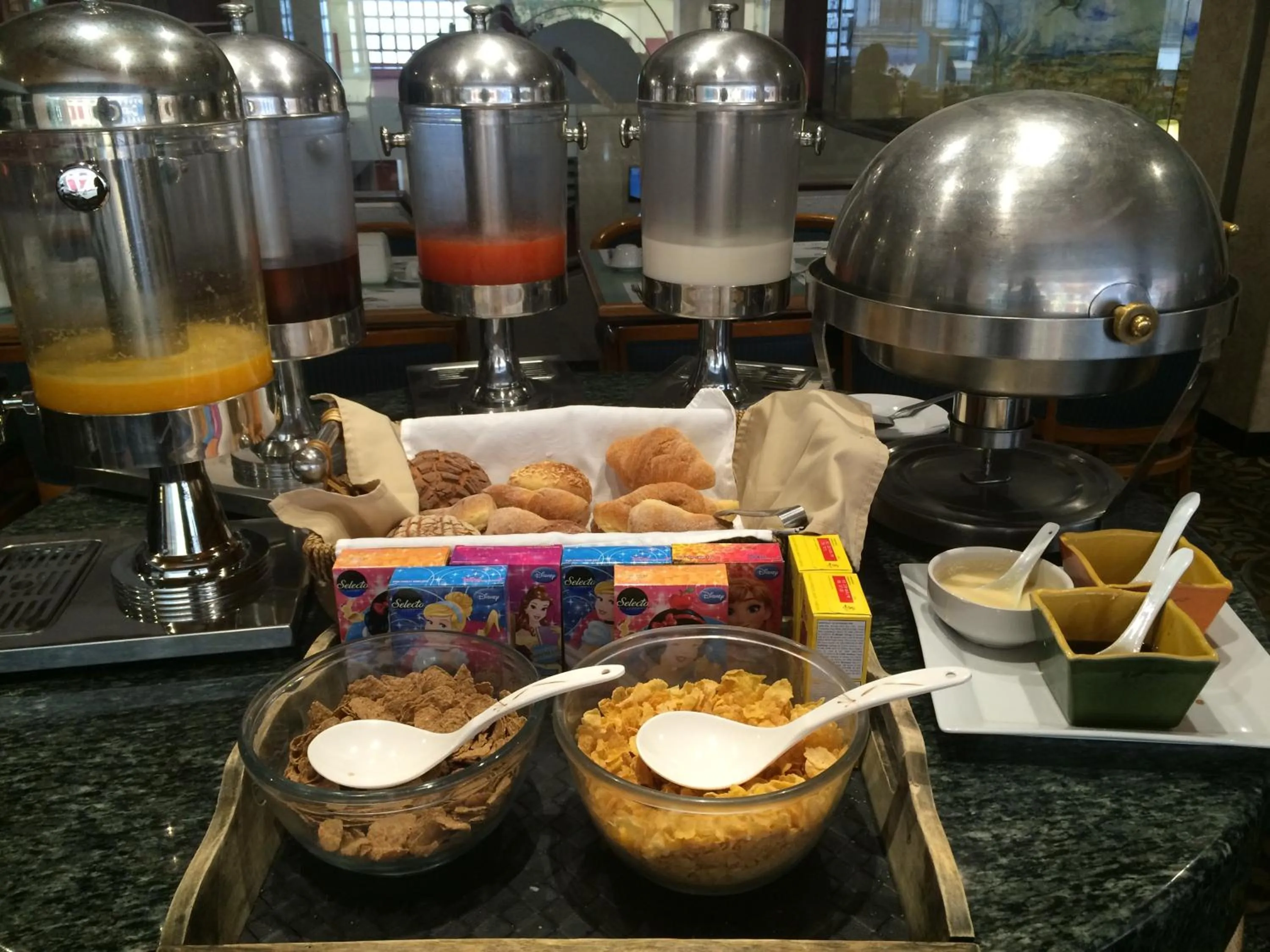 Continental breakfast in Hotel Marlowe Centro Histórico