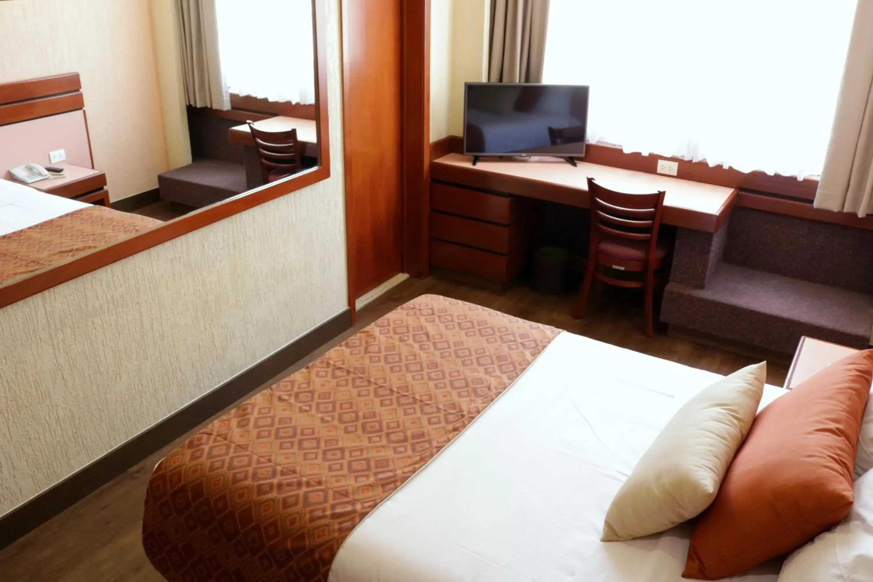 Photo of the whole room, Bed in Hotel Marlowe Centro Histórico Photo of the whole room, Bed in Hotel Marlowe Centro Histórico