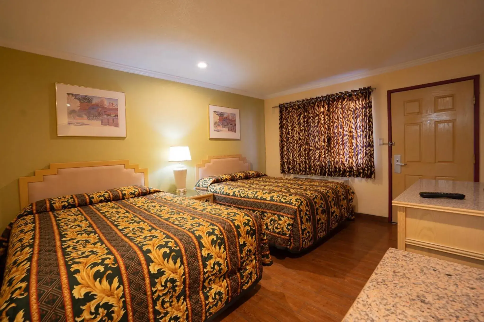 Bedroom, Bed in Sunstar Inn Bedroom, Bed in Sunstar Inn