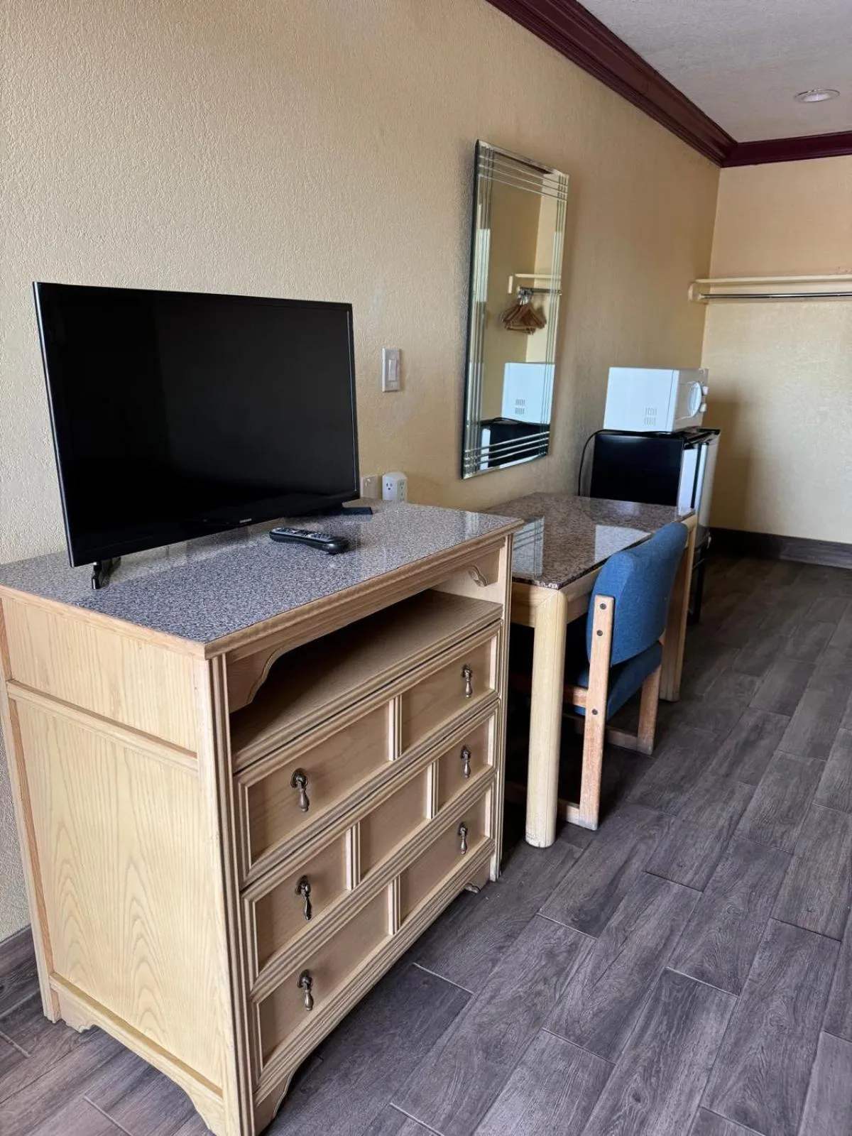 Bedroom in Sunstar Inn