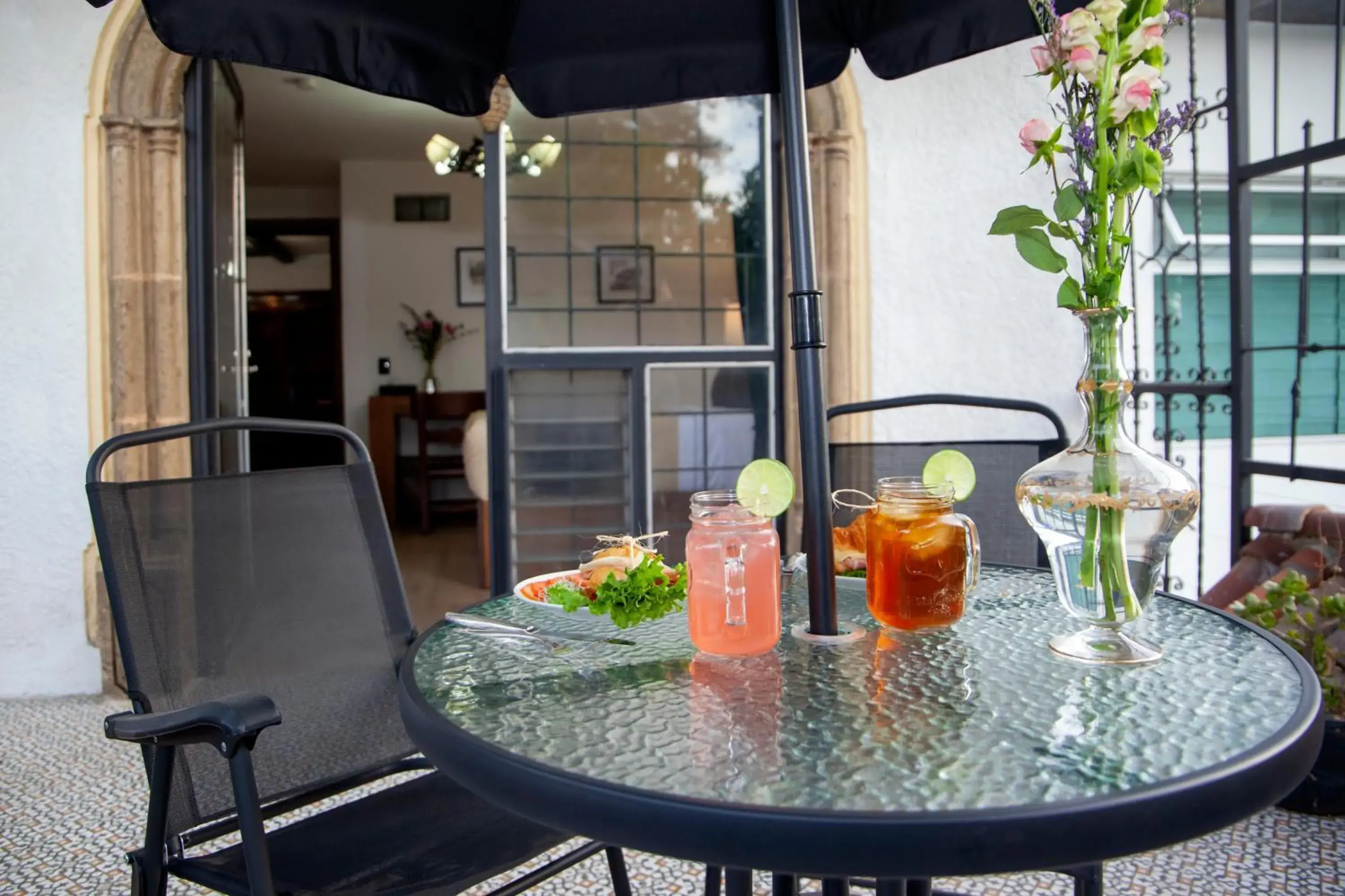 Property building in Hotel Boutique La Mansión Guadalajara Property building in Hotel Boutique La Mansión Guadalajara