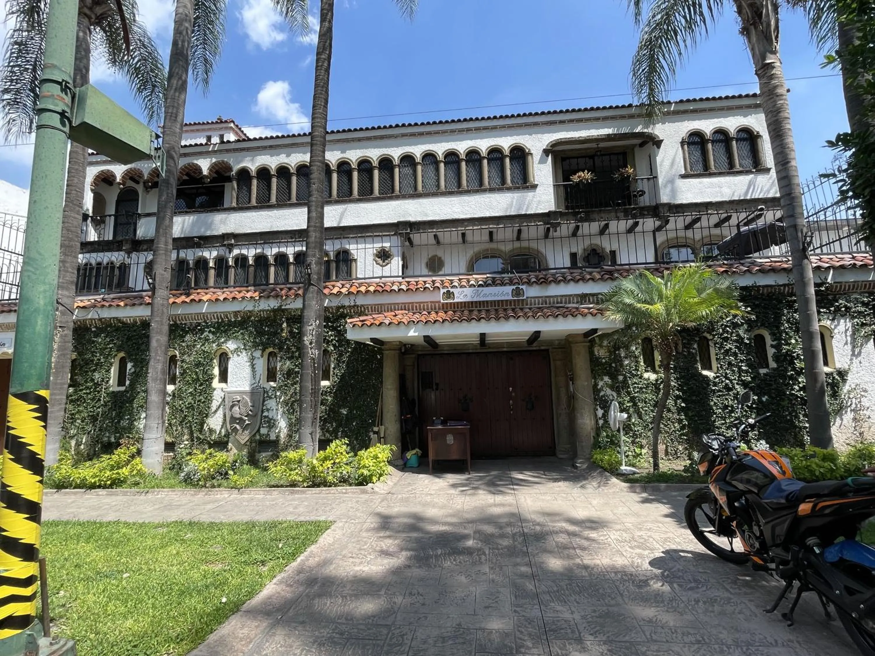 Facade/entrance in Hotel Boutique La Mansión Guadalajara