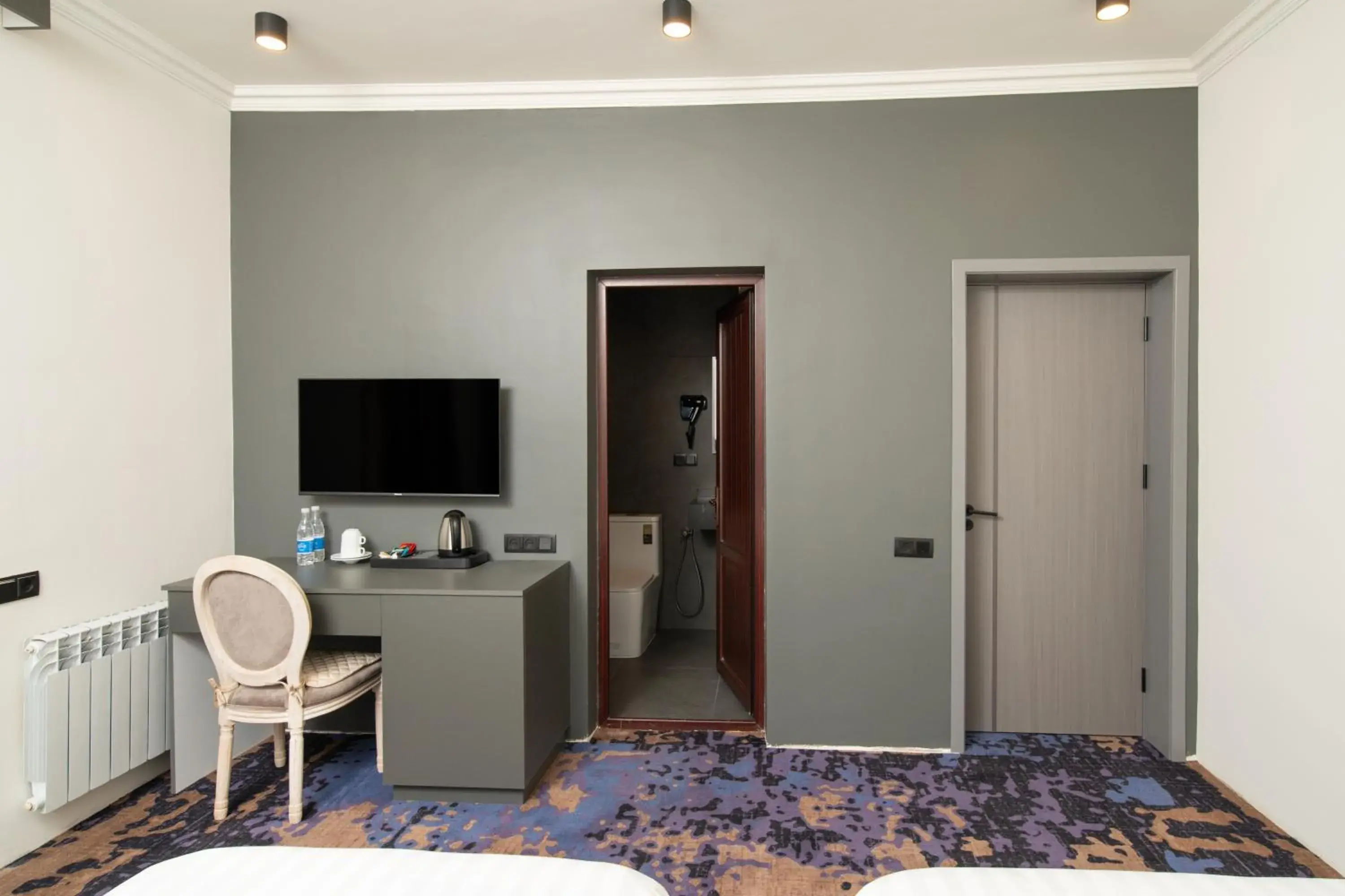 Standard Twin Room in Kefilyan Family Hotel Standard Twin Room in Kefilyan Family Hotel