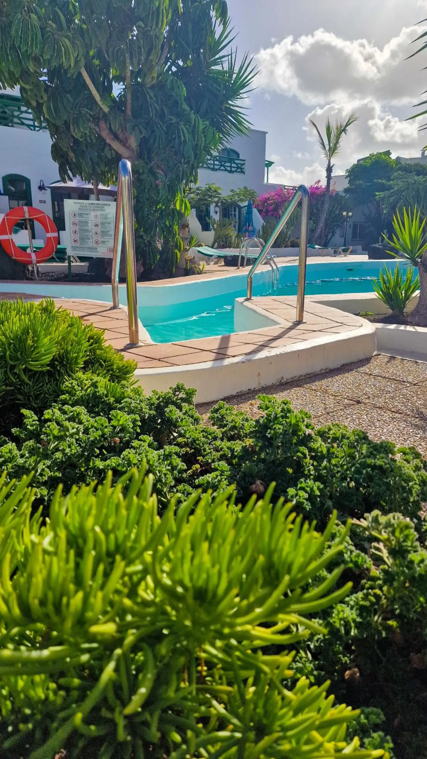 Swimming pool in Un capricho