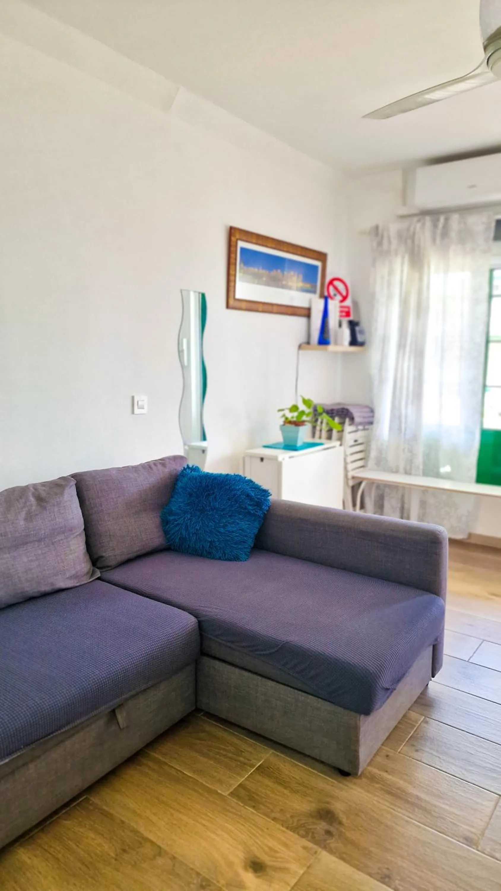 Communal lounge/ TV room in Un capricho