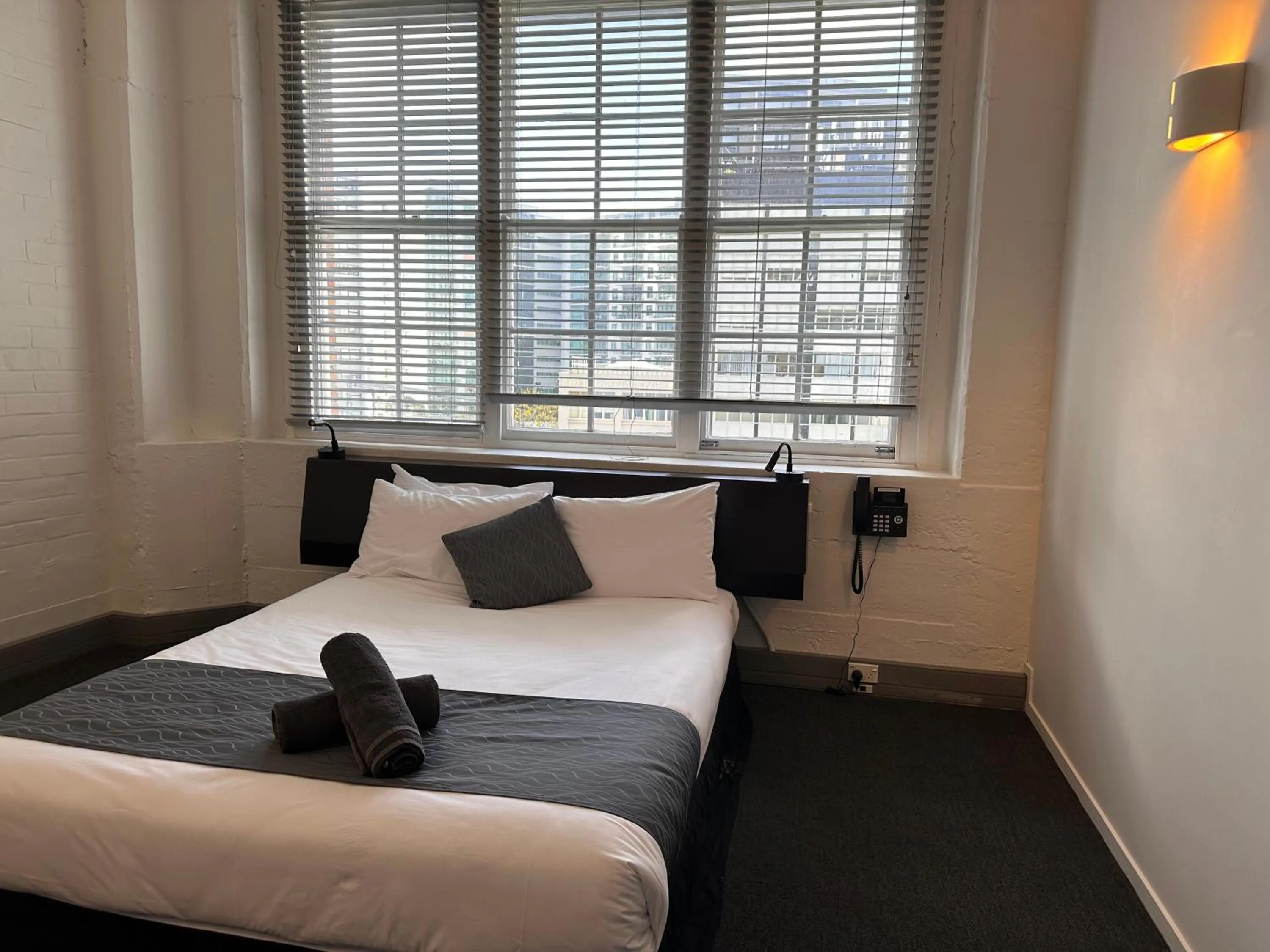 Bedroom, Bed in Gamma Hotel