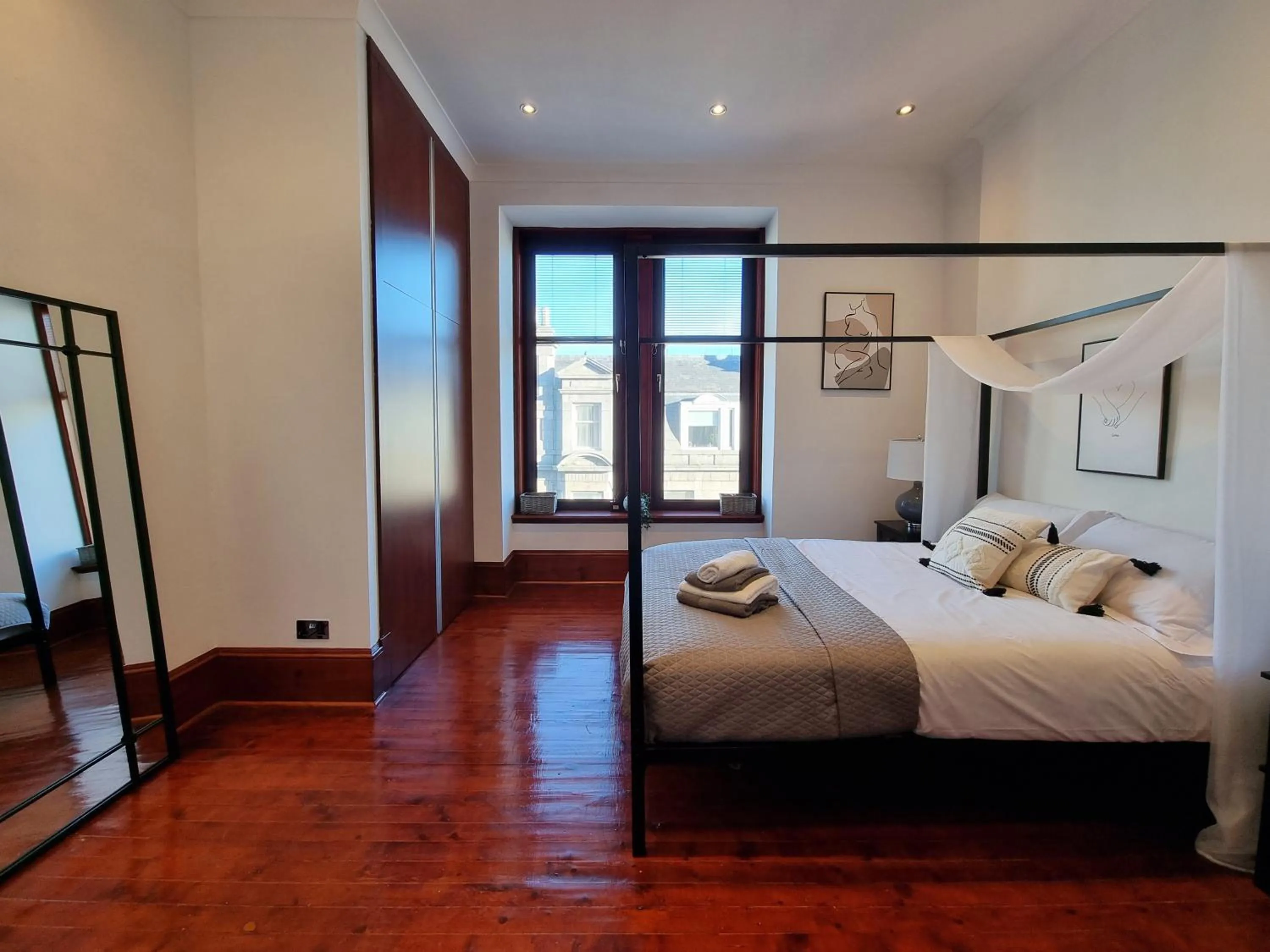 Bed in Luxury 2 bedroom city centre apartment with panoramic views and high ceilings
