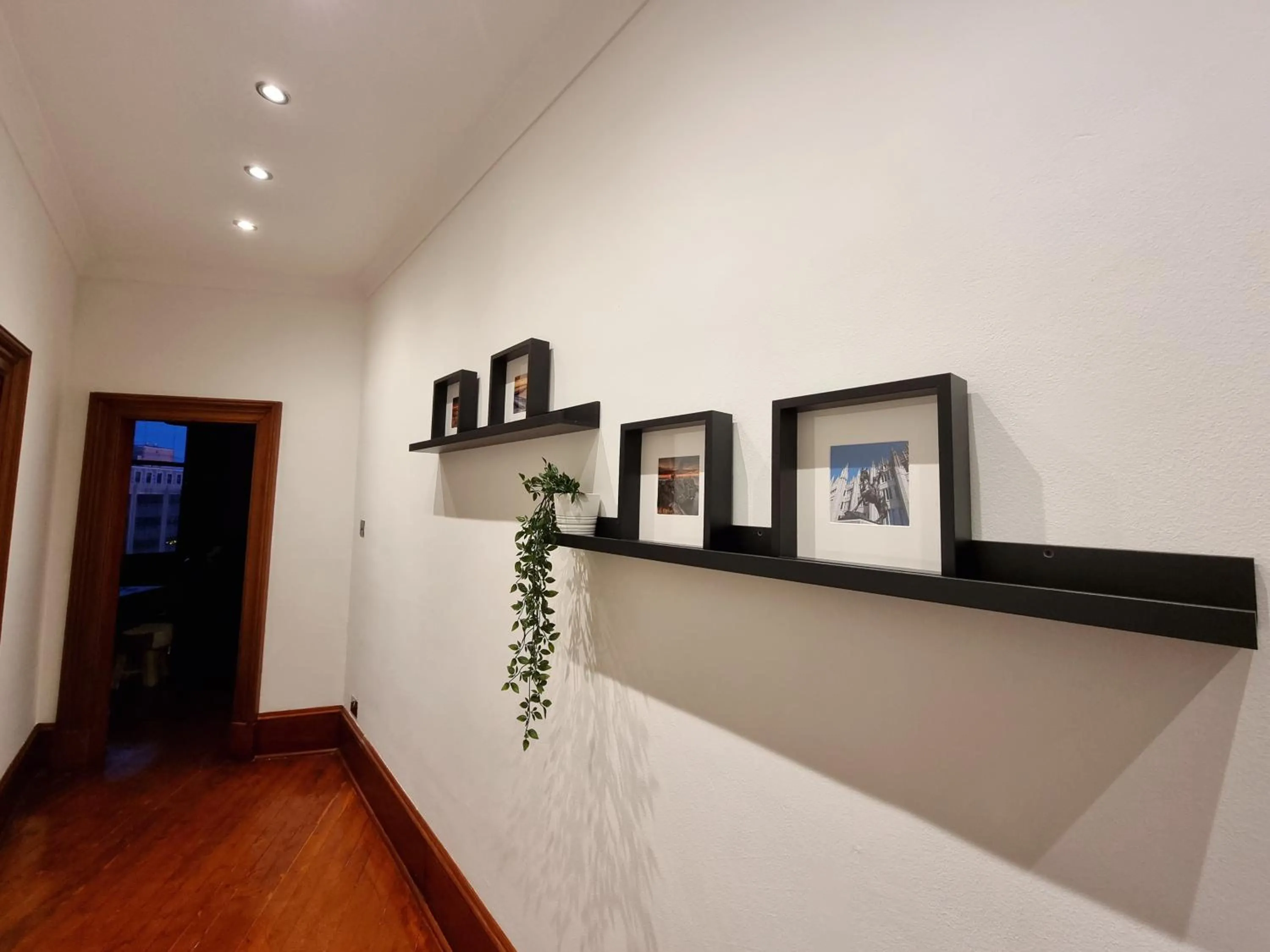 Luxury 2 bedroom city centre apartment with panoramic views and high ceilings