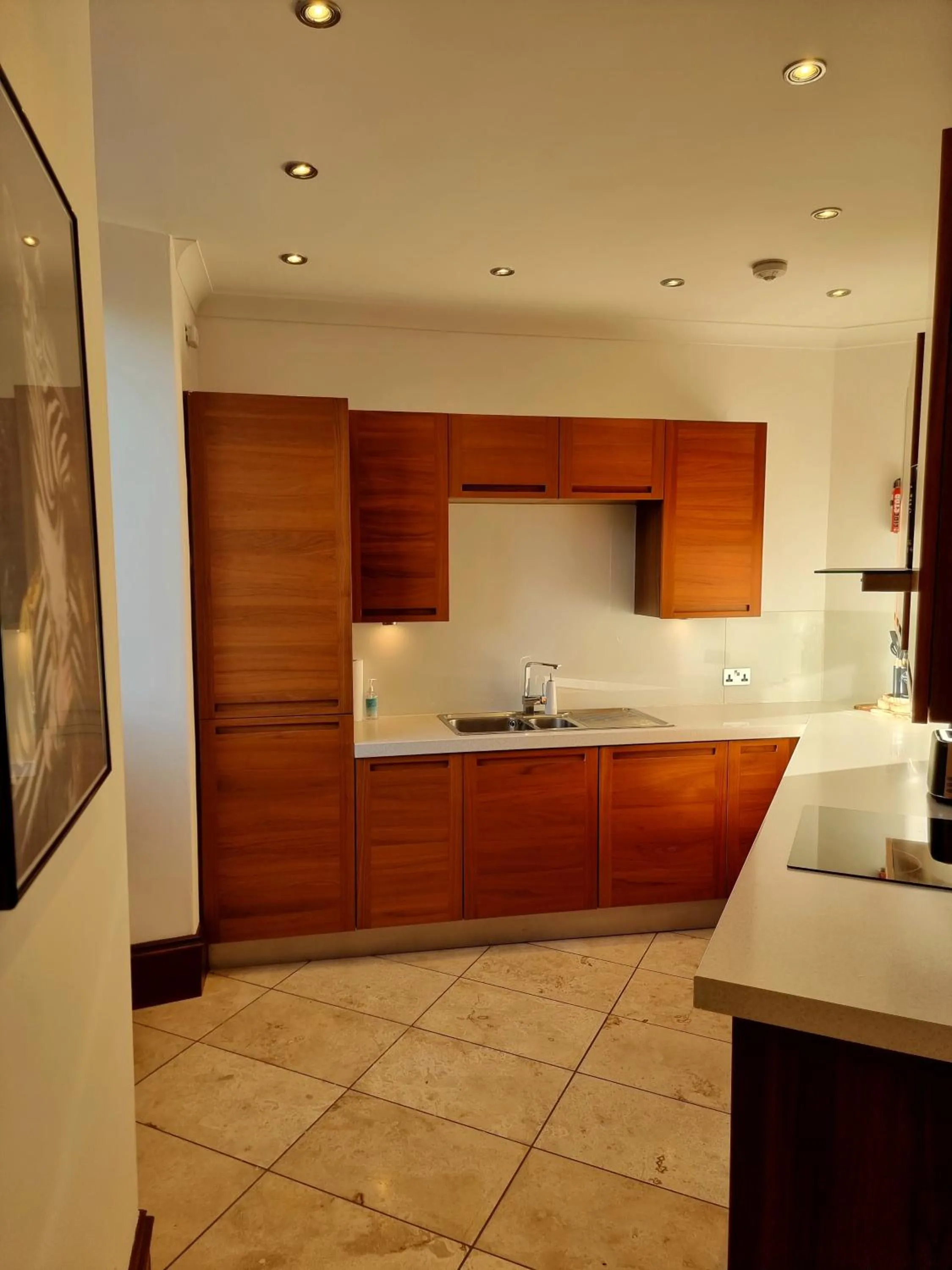 Luxury 2 bedroom city centre apartment with panoramic views and high ceilings