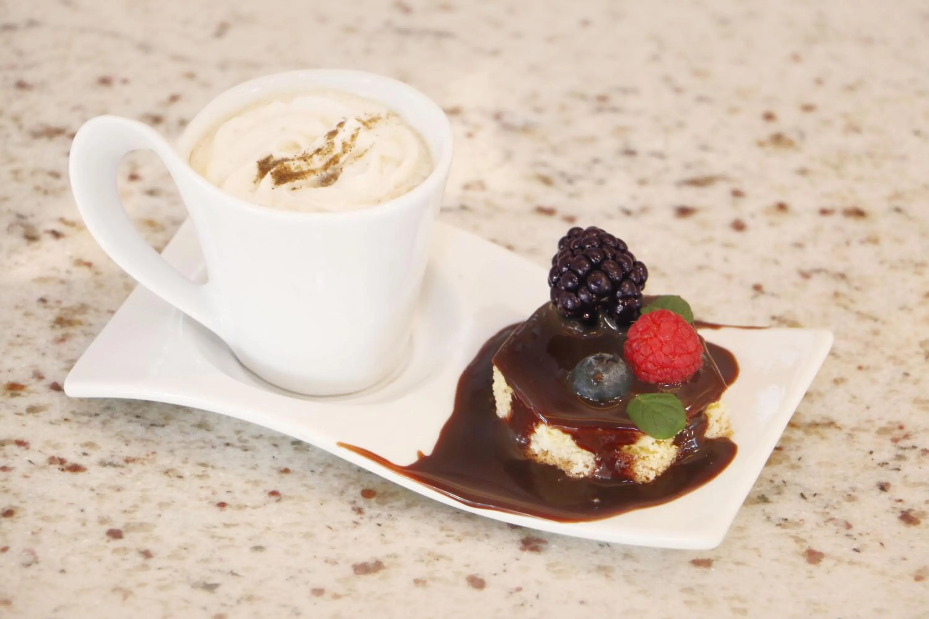 Food and drinks in Áurea Hotel and Suites