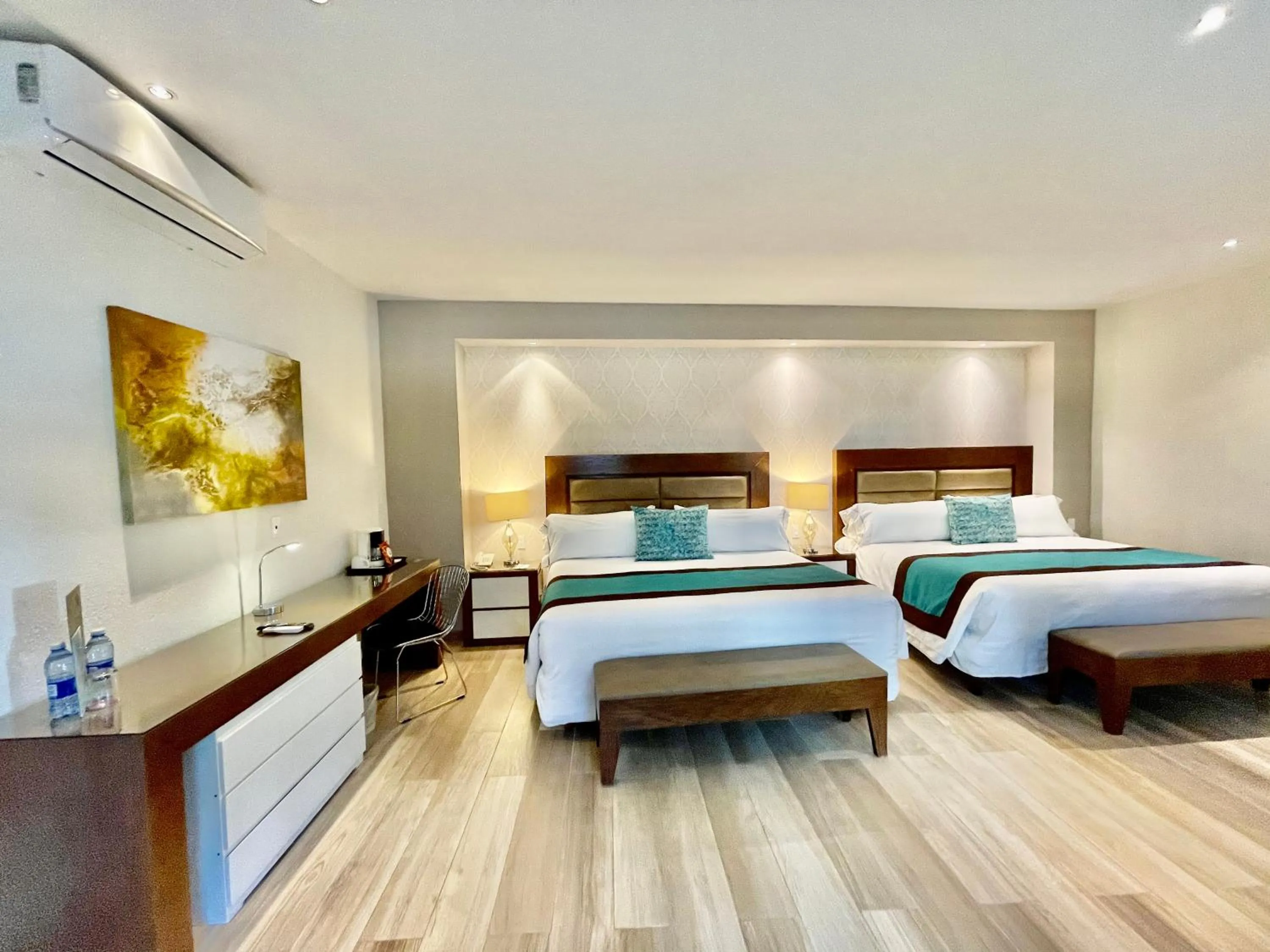 Property building, Bed in Áurea Hotel and Suites
