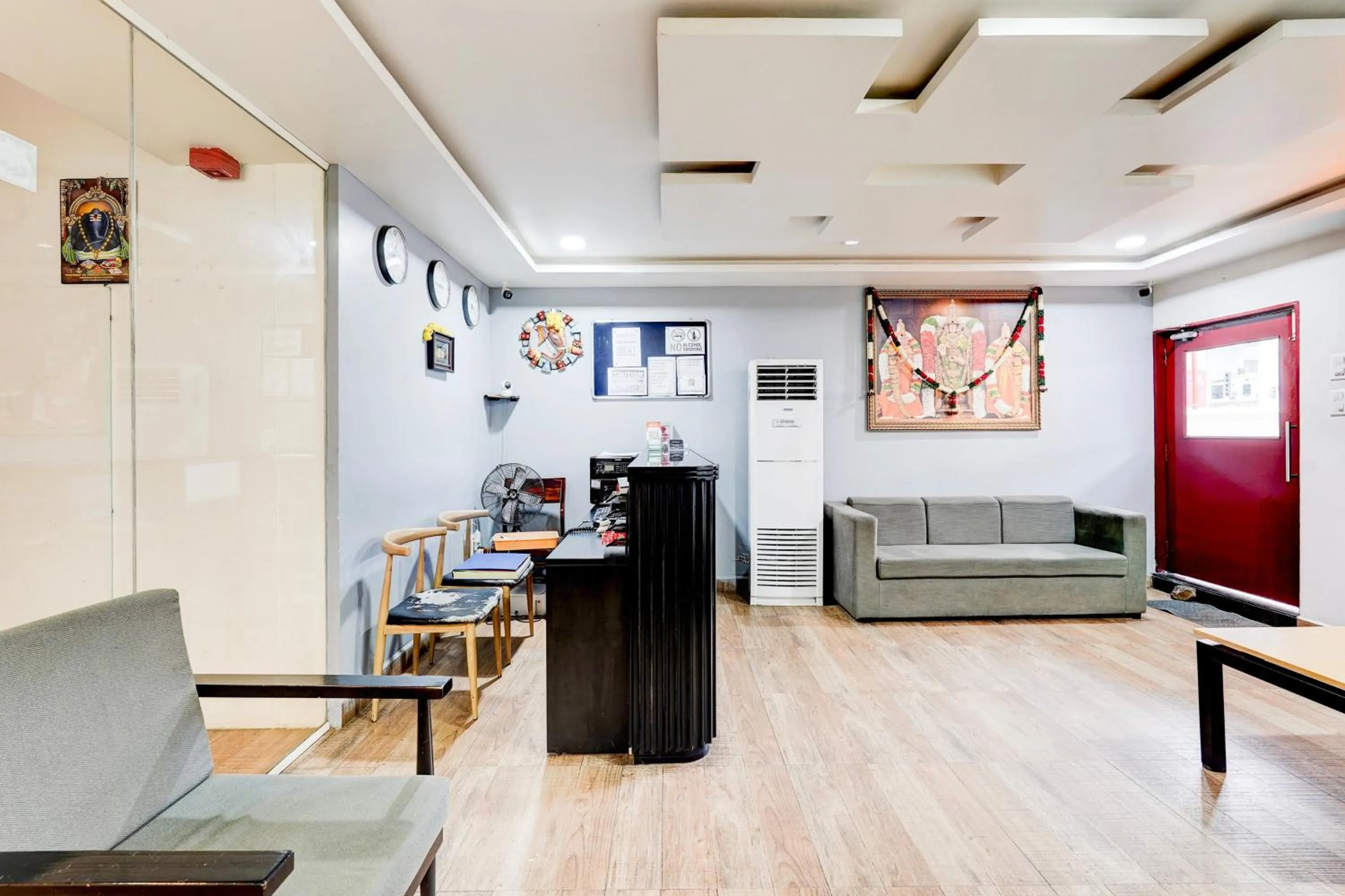 Lobby or reception in Super Townhouse Tirupati