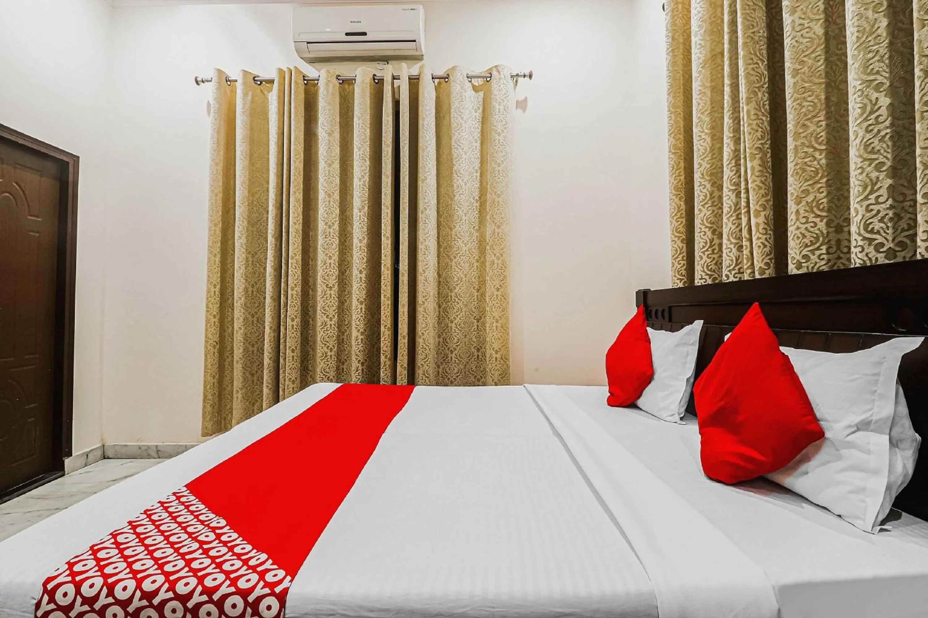 Bedroom in Hotel O Townhouse