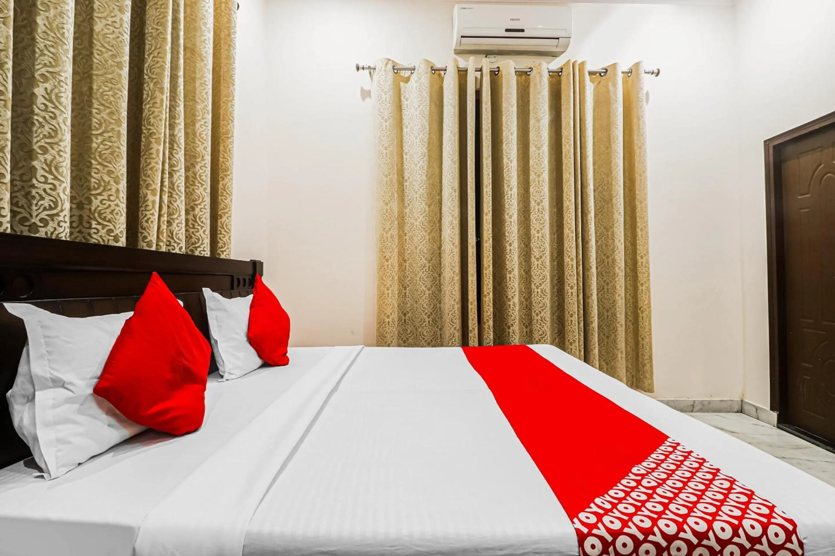 Bedroom in Hotel O Townhouse