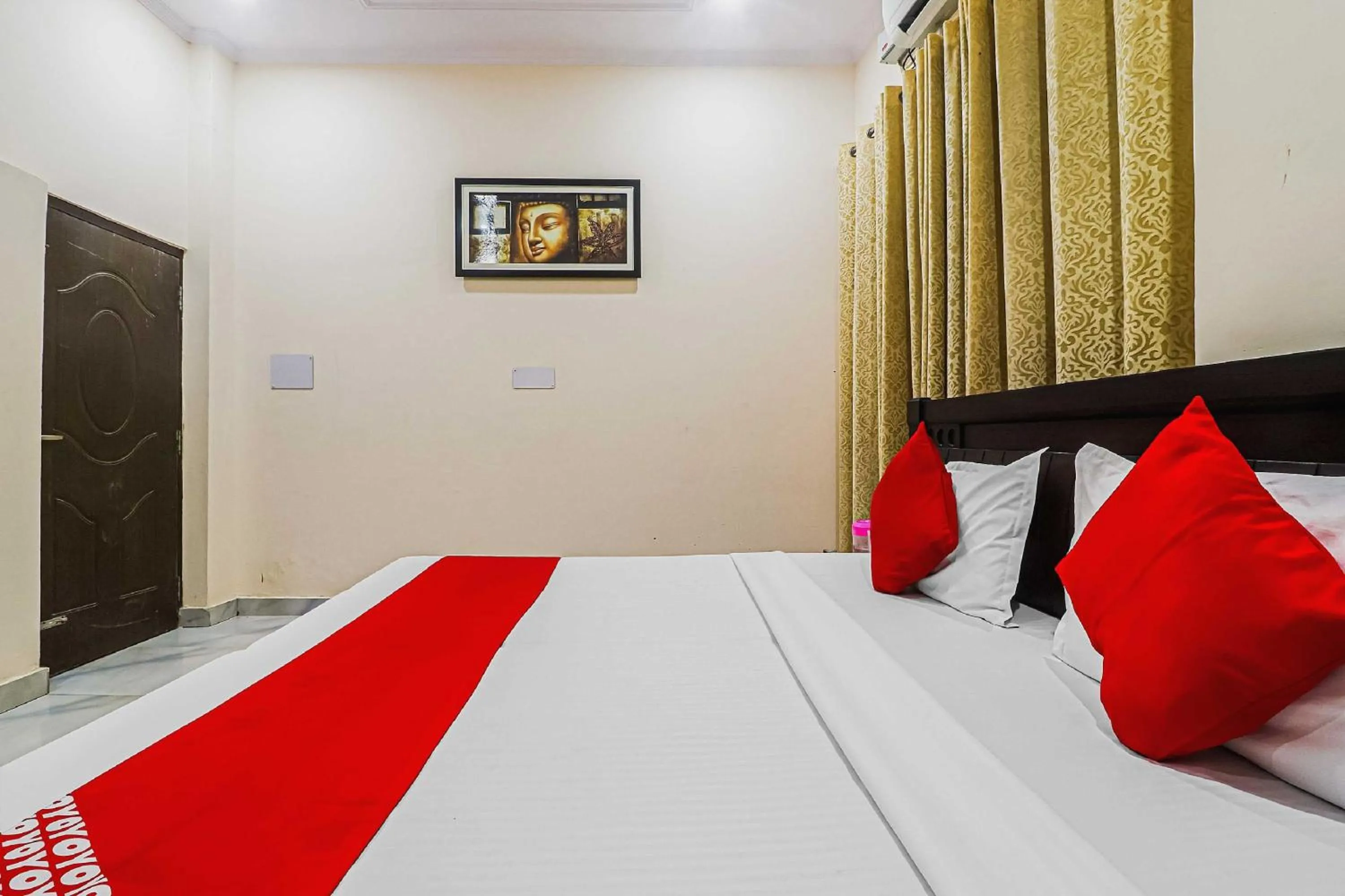 Bedroom in Hotel O Townhouse
