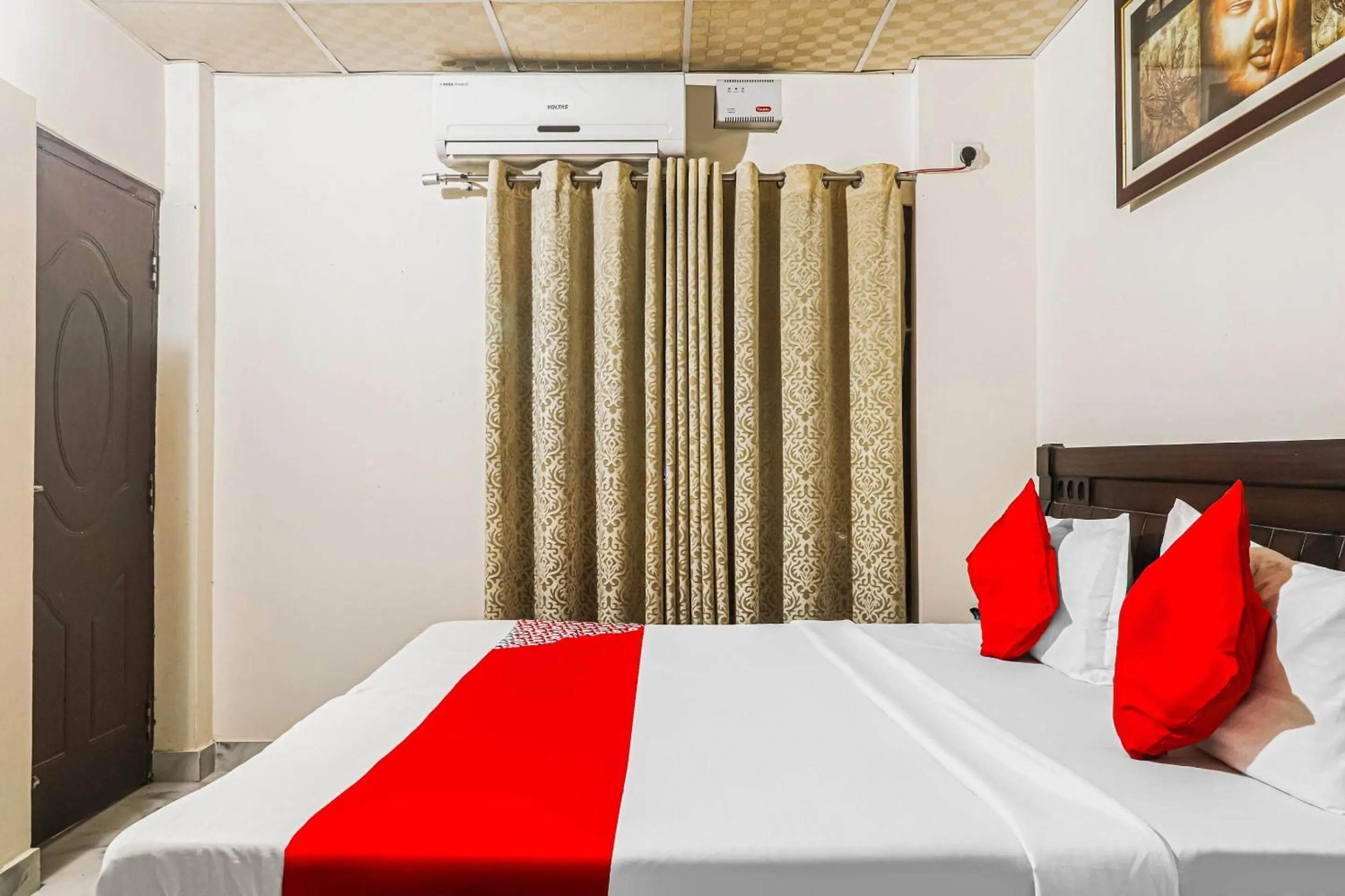 Bedroom in Hotel O Townhouse