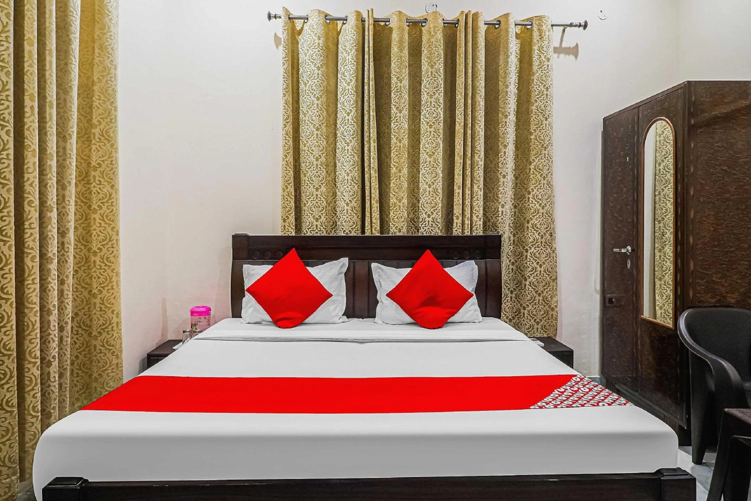 Bedroom in Hotel O Townhouse