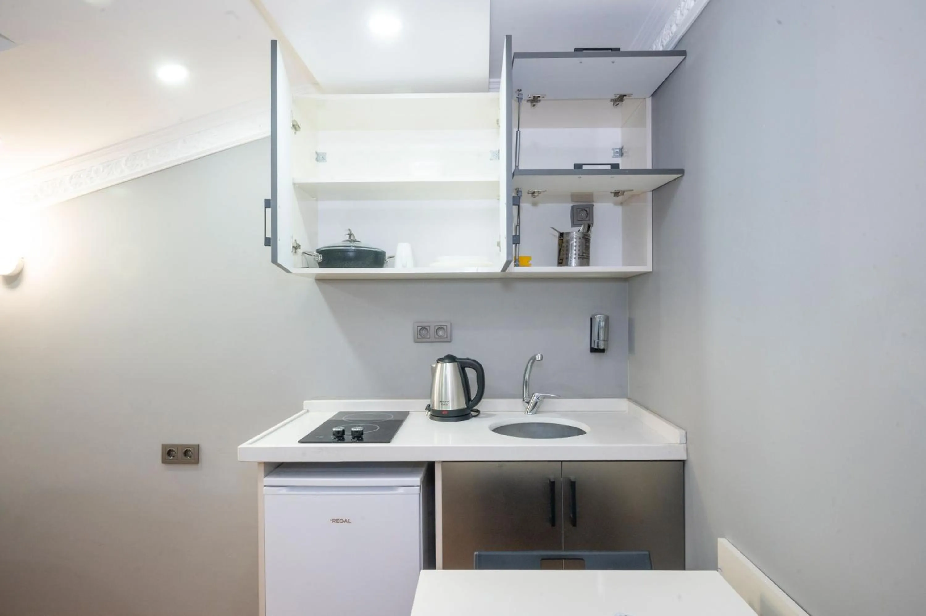 kitchen in Taxim Sunpera Suites