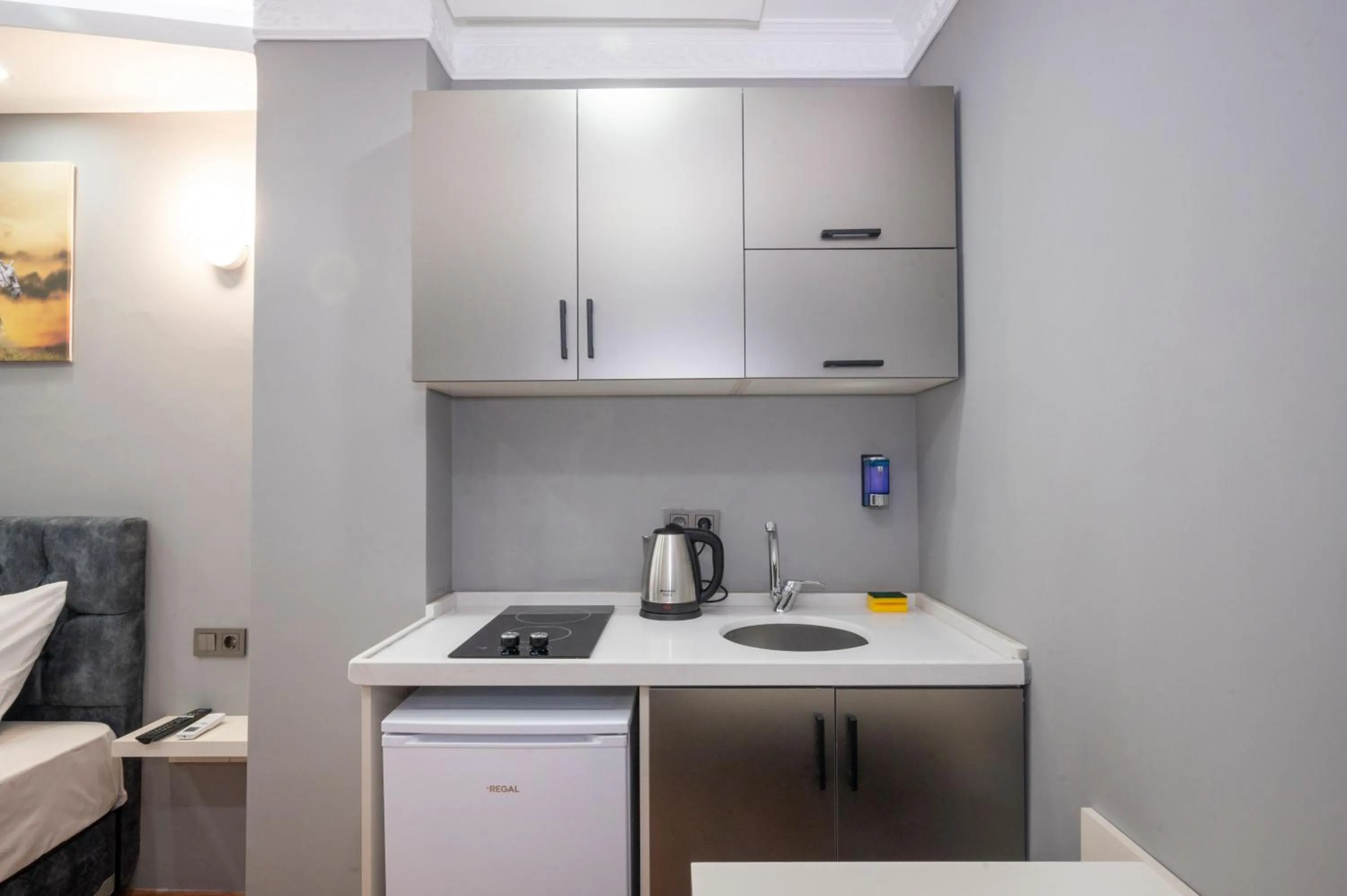 Kitchen or kitchenette in Taxim Sunpera Suites