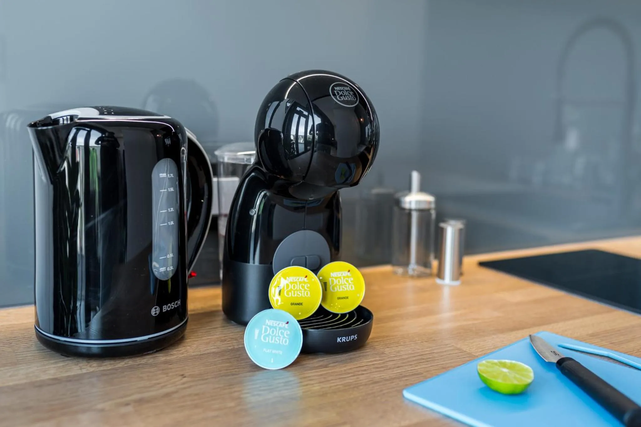 Coffee/tea facilities in Q18 ApartHotel