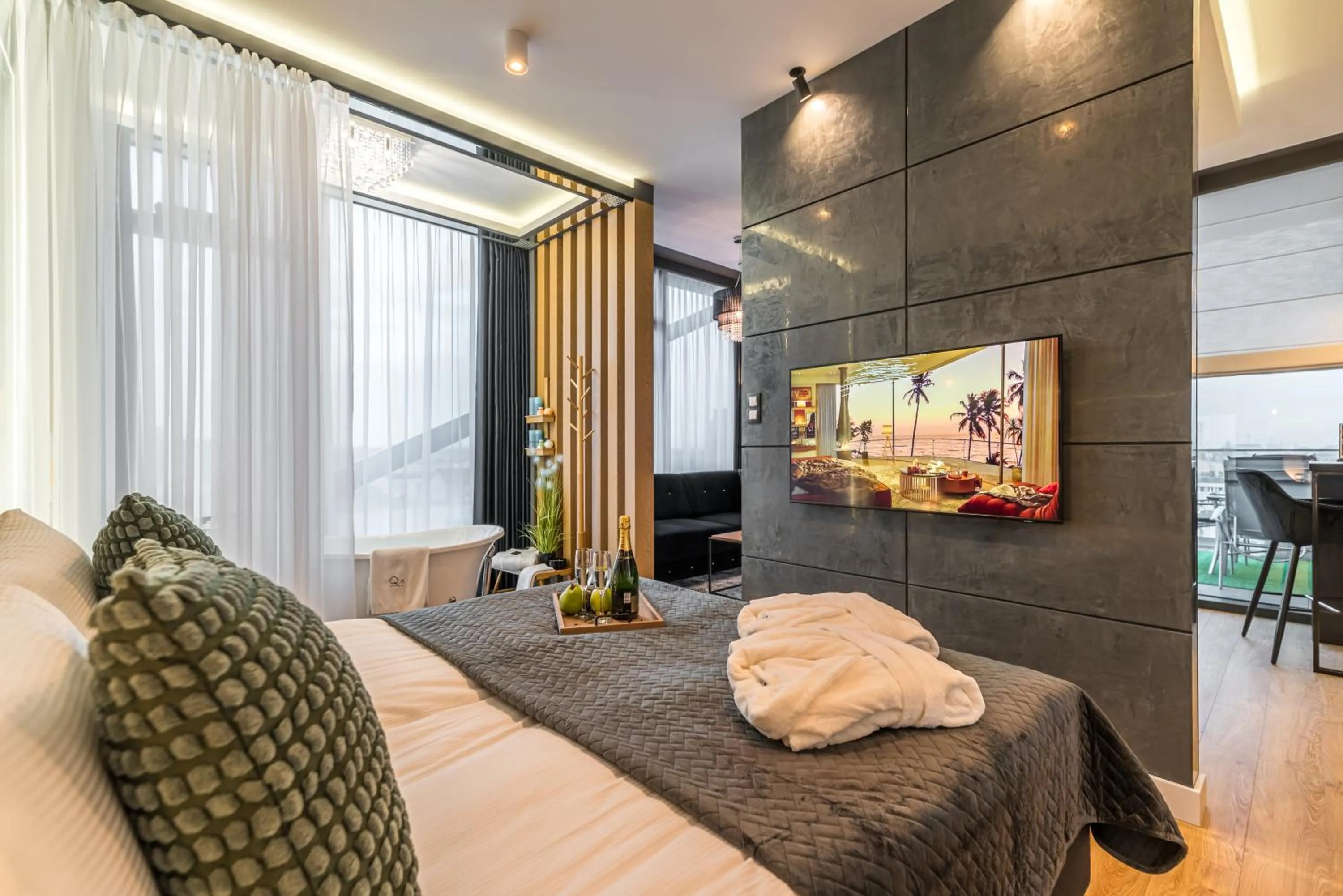 Communal lounge/ TV room, Bed in Q18 ApartHotel