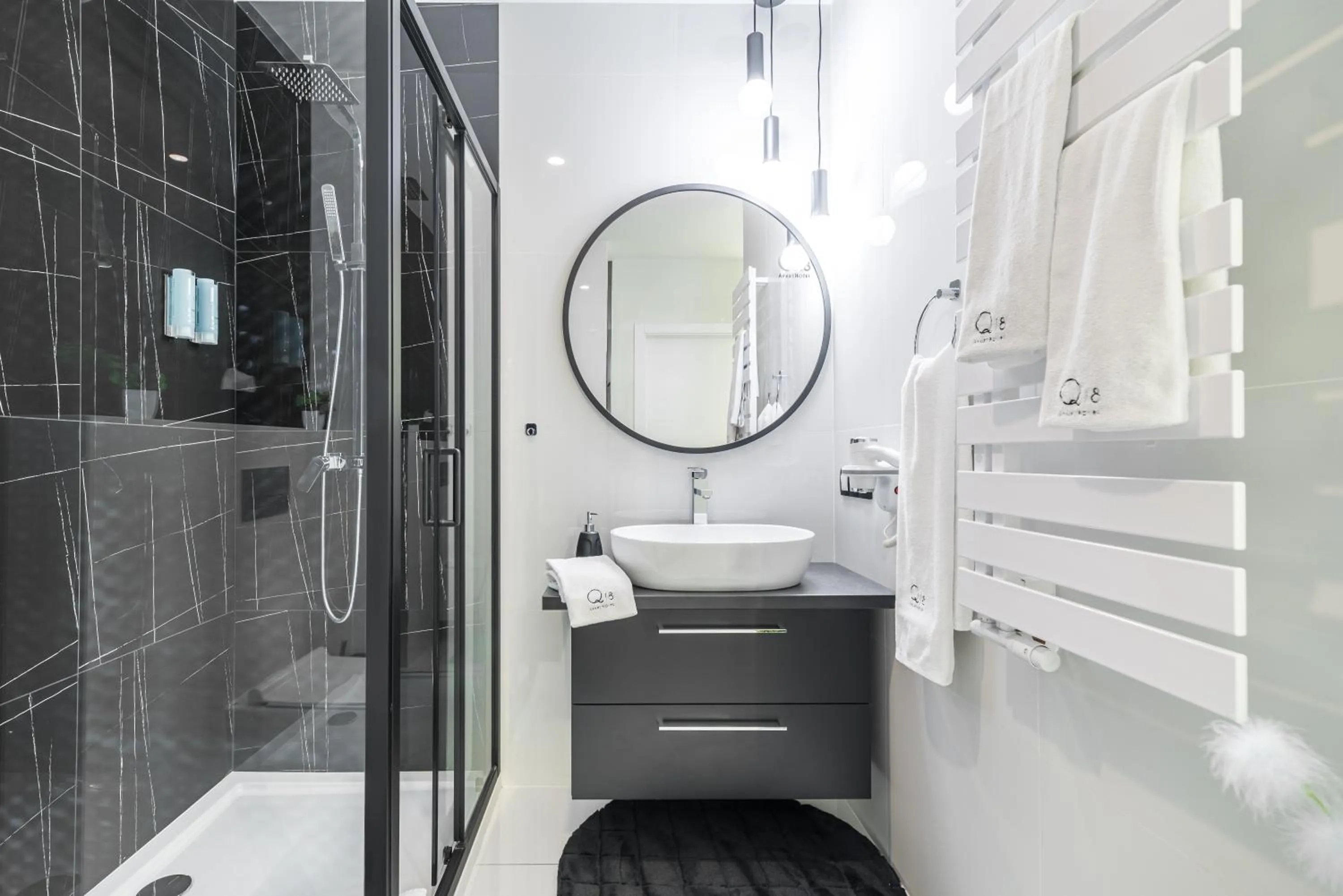Shower in Q18 ApartHotel