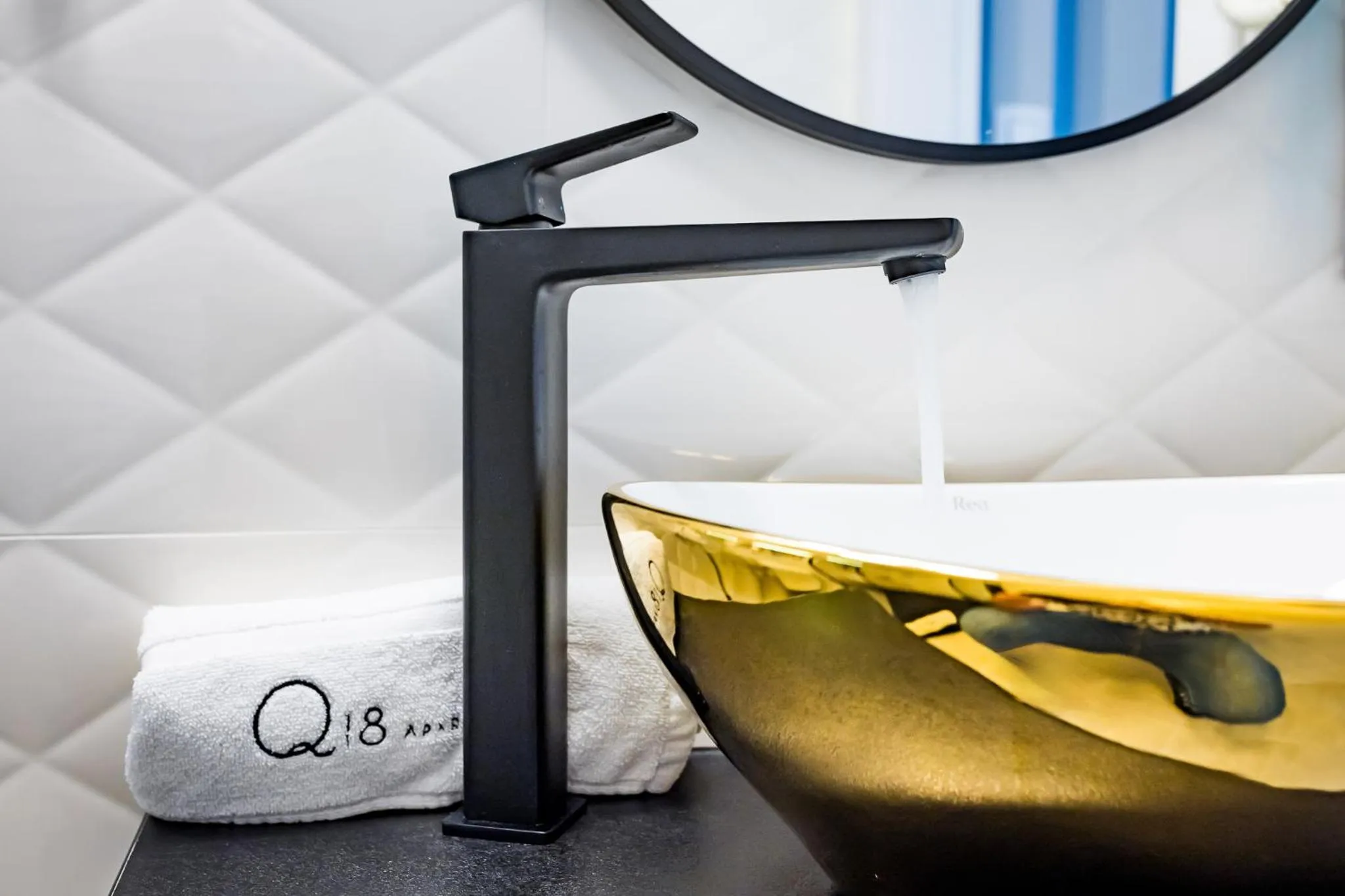 Bed in Q18 ApartHotel