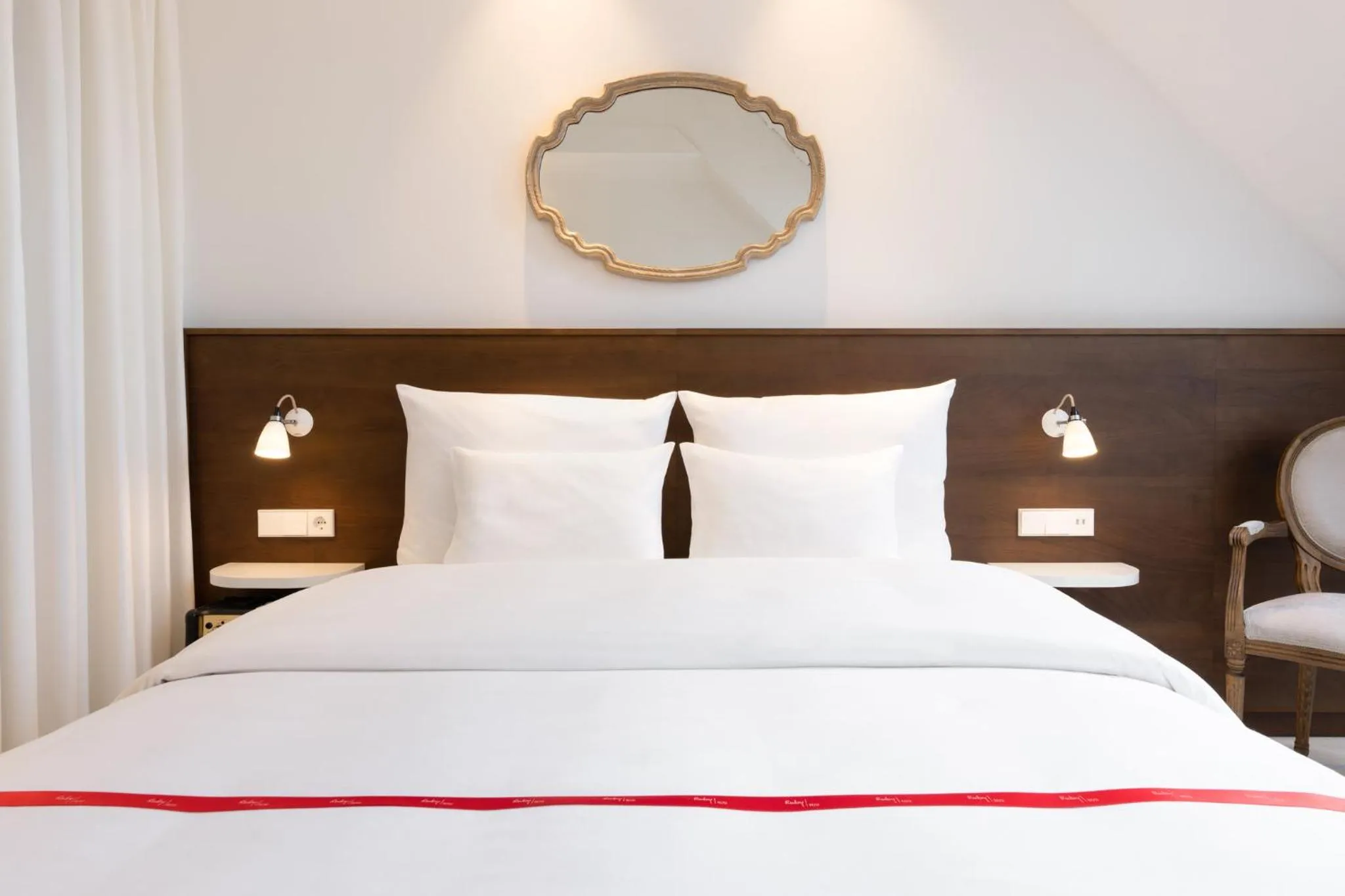 Photo of the whole room, Bed in Ruby Rosi Hotel Munich