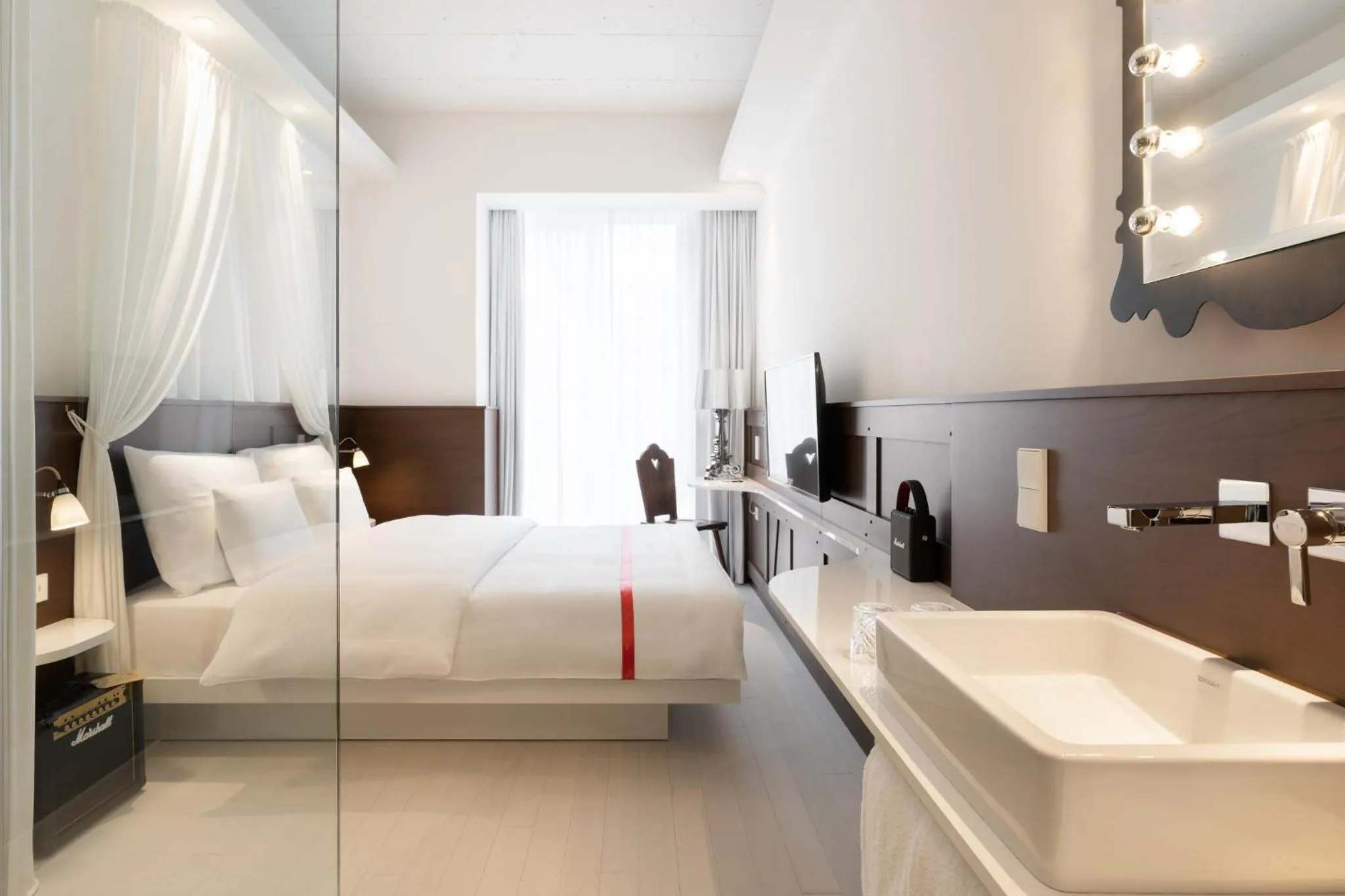 Photo of the whole room, Bed in Ruby Rosi Hotel Munich