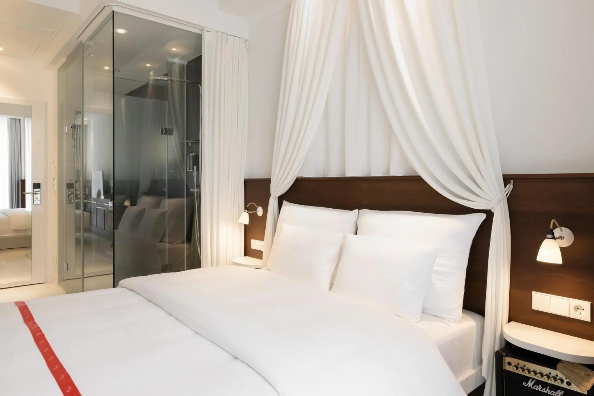 Photo of the whole room, Bed in Ruby Rosi Hotel Munich