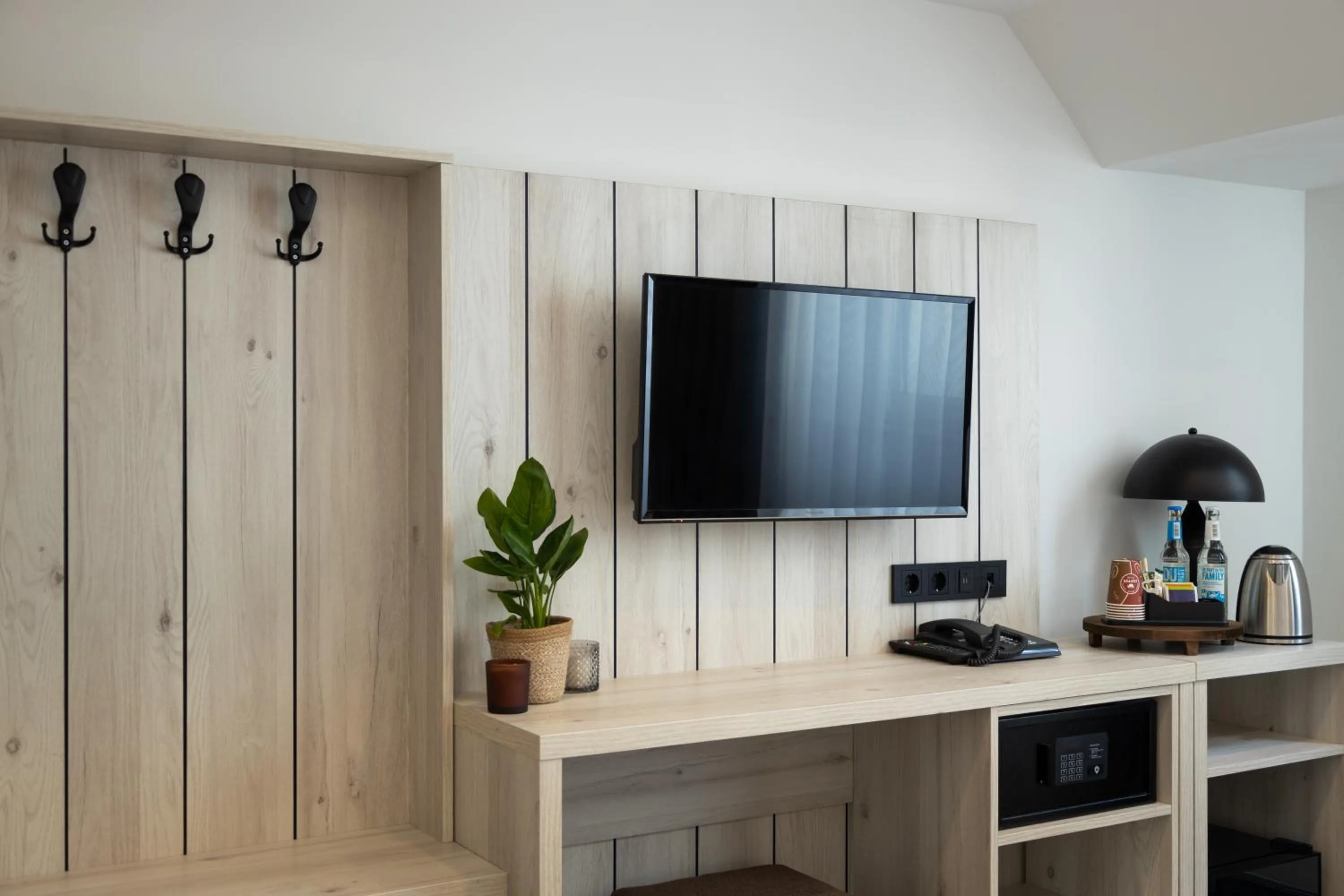 TV and multimedia in Hotel Innception