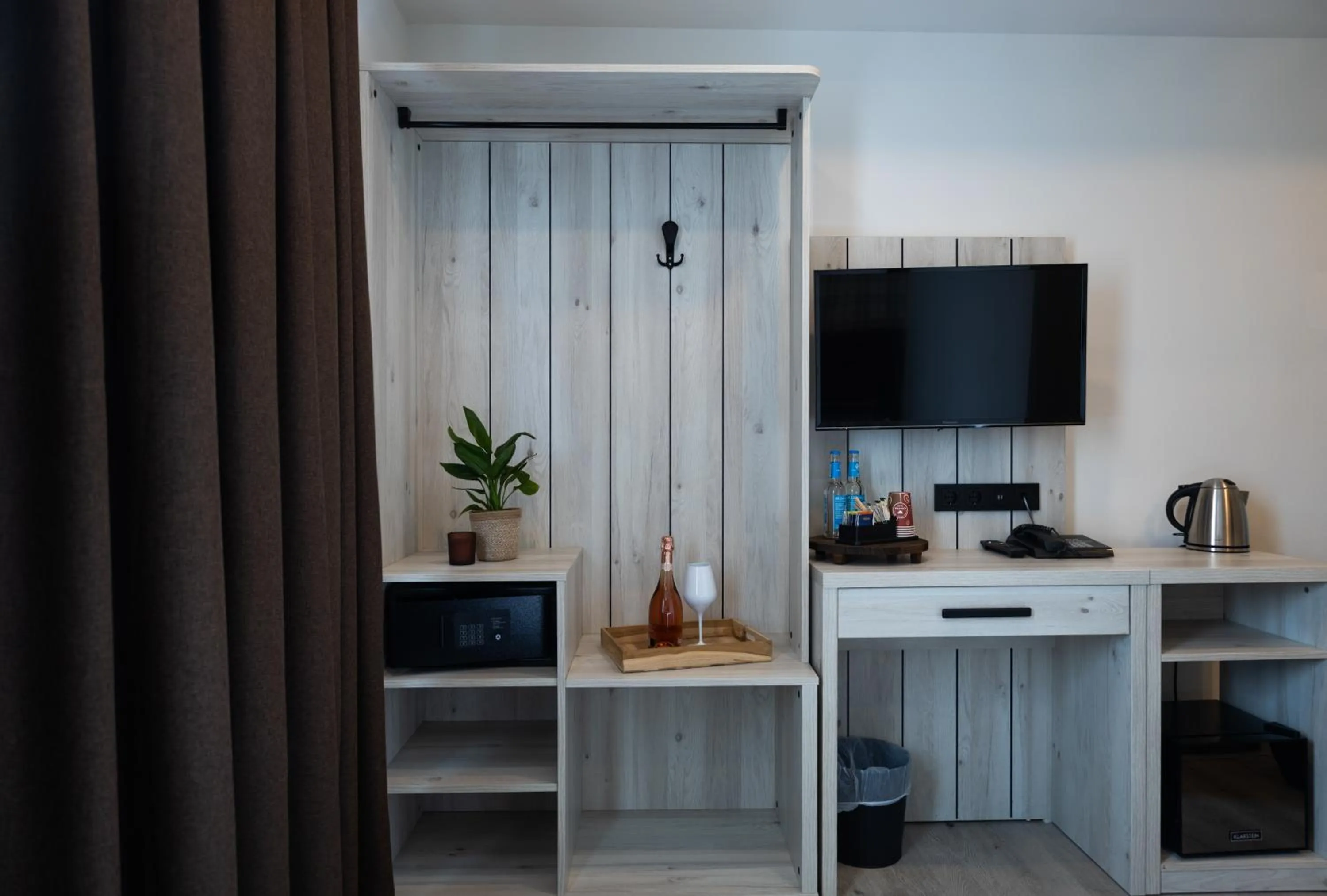 TV and multimedia in Hotel Innception