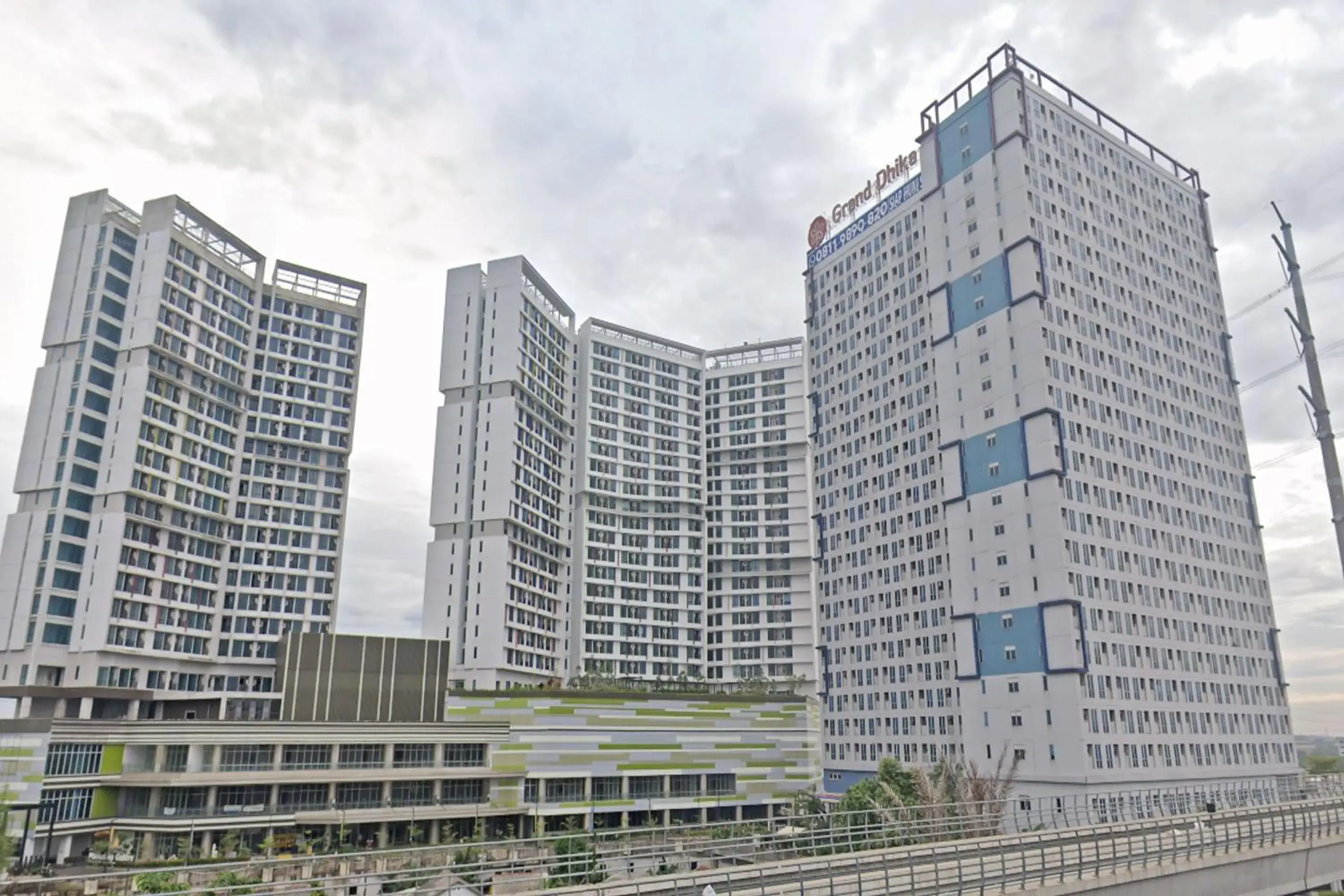 Property building in Apartemen Grand Dhika City by Nina Property building in Apartemen Grand Dhika City by Nina