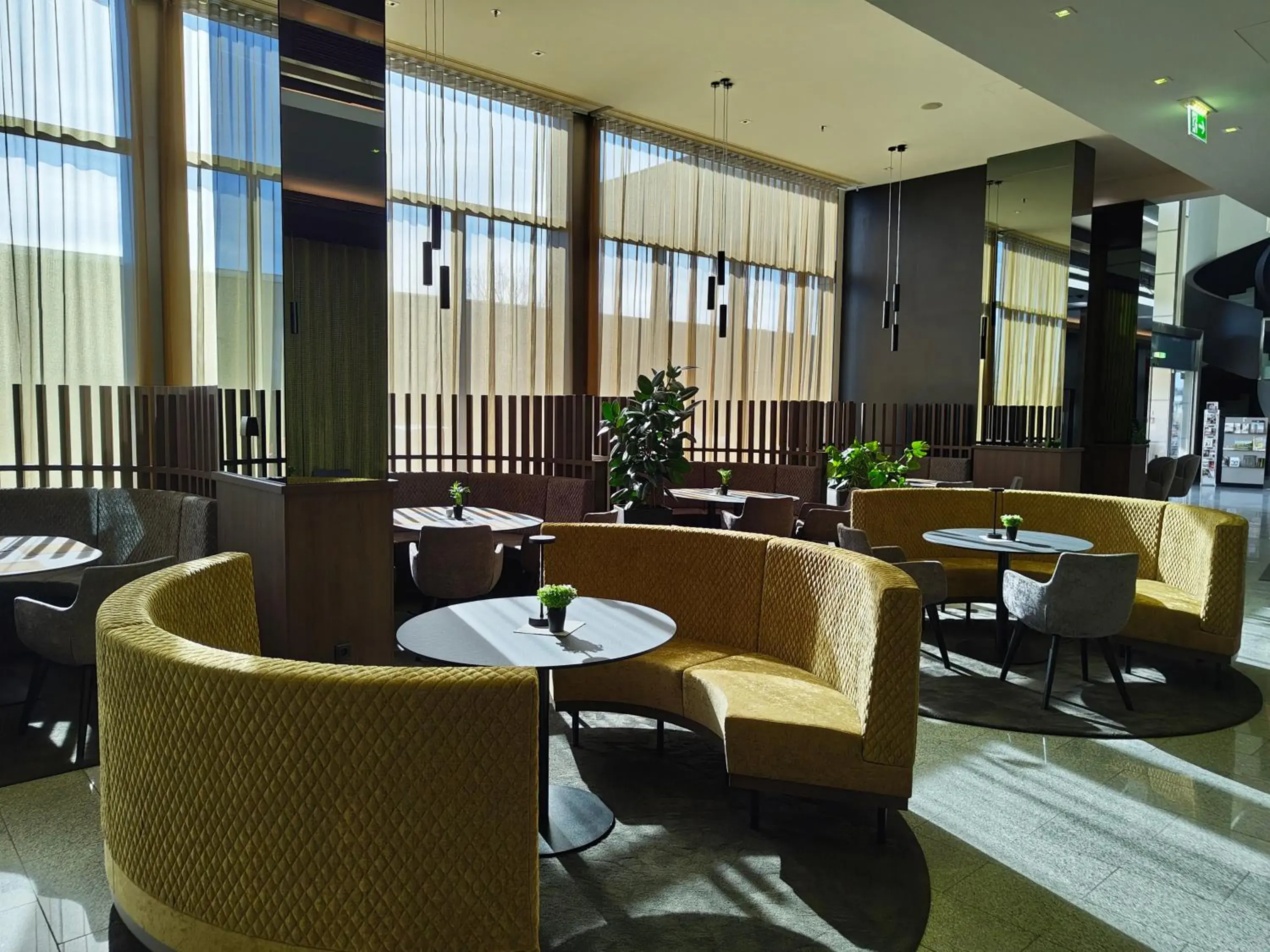 Restaurant/places to eat in Pannonia Tower Restaurant/places to eat in Pannonia Tower