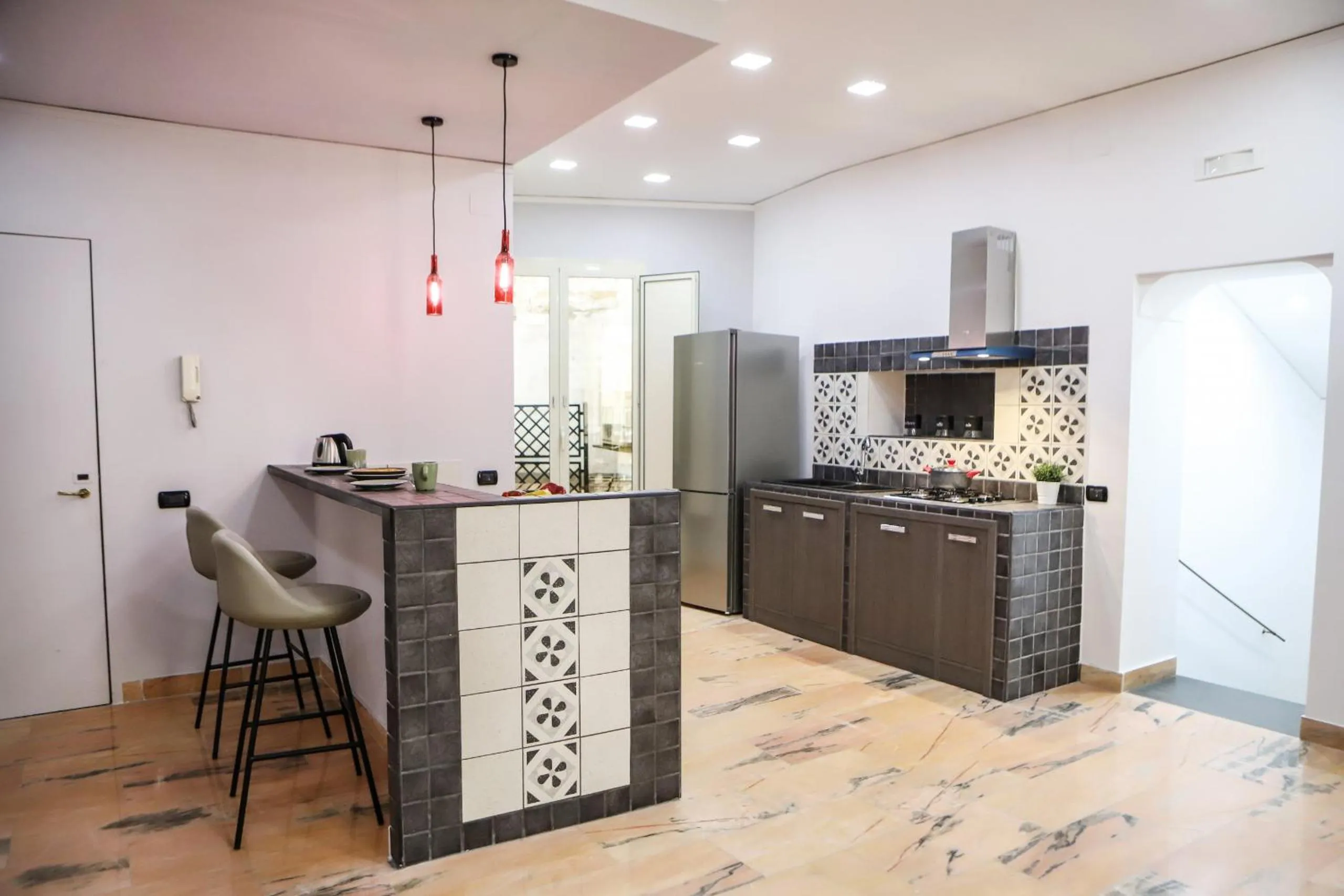 Modern Apartment at Piazza del Gesu' by Wonderful Italy