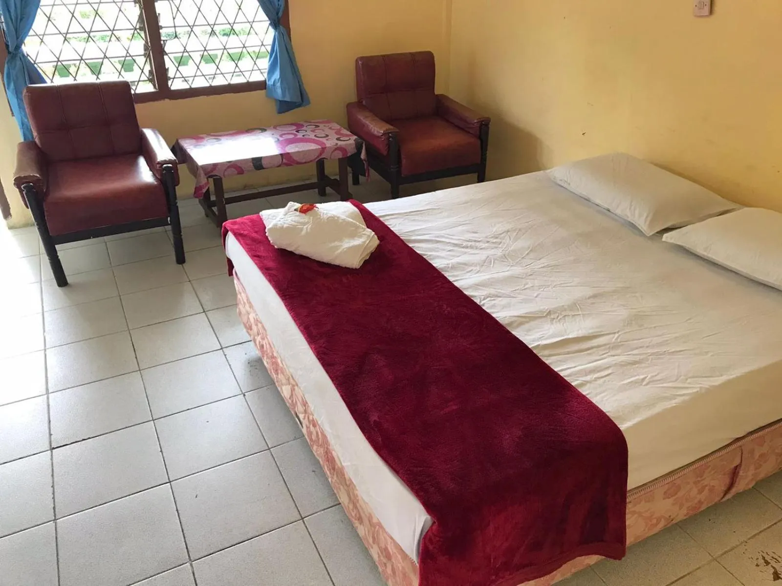 Bedroom, Bed in Hotel Miranda at Desa Wisata Berastagi