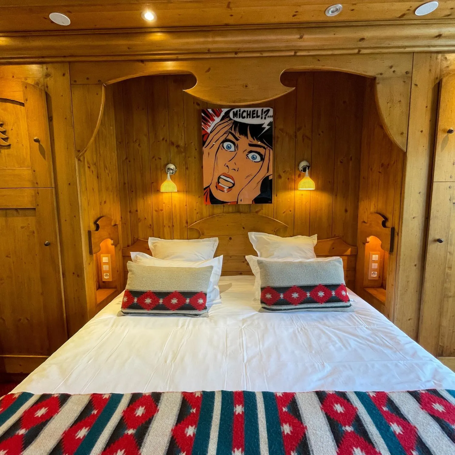 Bed in Chalet-Hôtel Le Labrador, The Originals Relais (Relais du Silence)