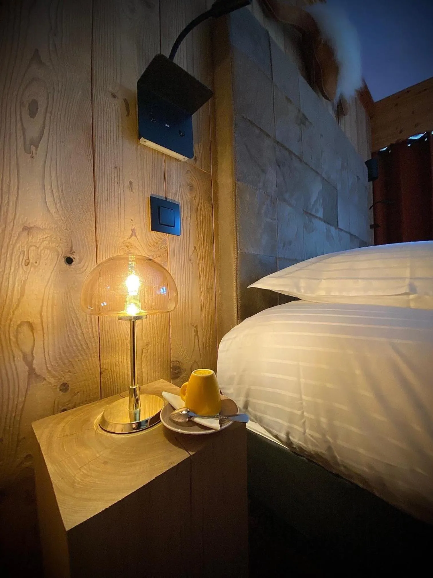 Bed in Chalet-Hôtel Le Labrador, The Originals Relais (Relais du Silence)