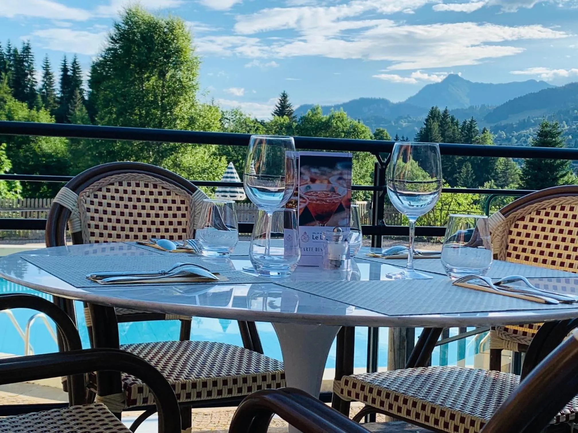 Natural landscape, Restaurant/Places to Eat in Chalet-Hôtel Le Labrador, The Originals Relais (Relais du Silence)