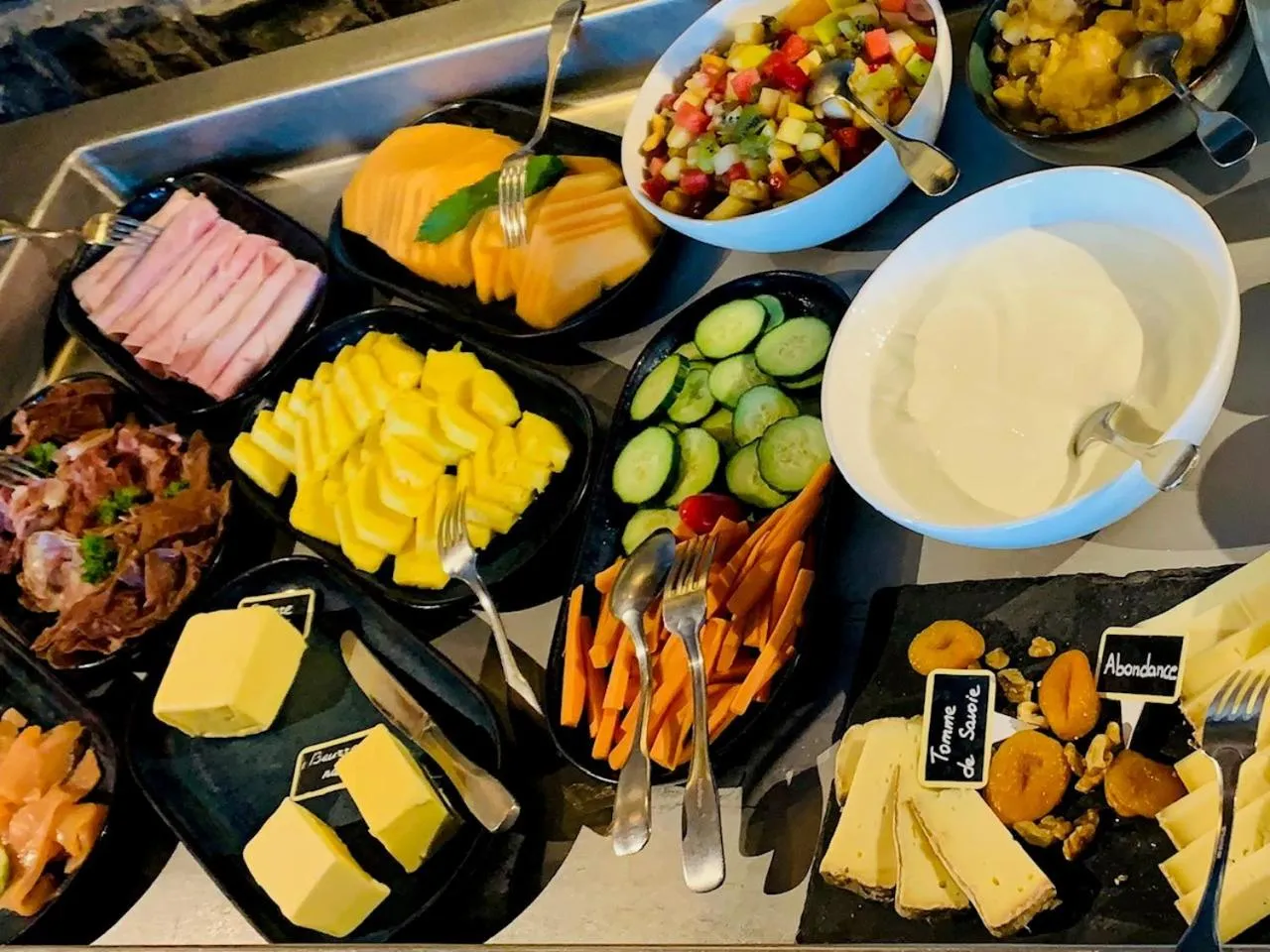 Buffet breakfast in Hôtel Le Labrador 1971