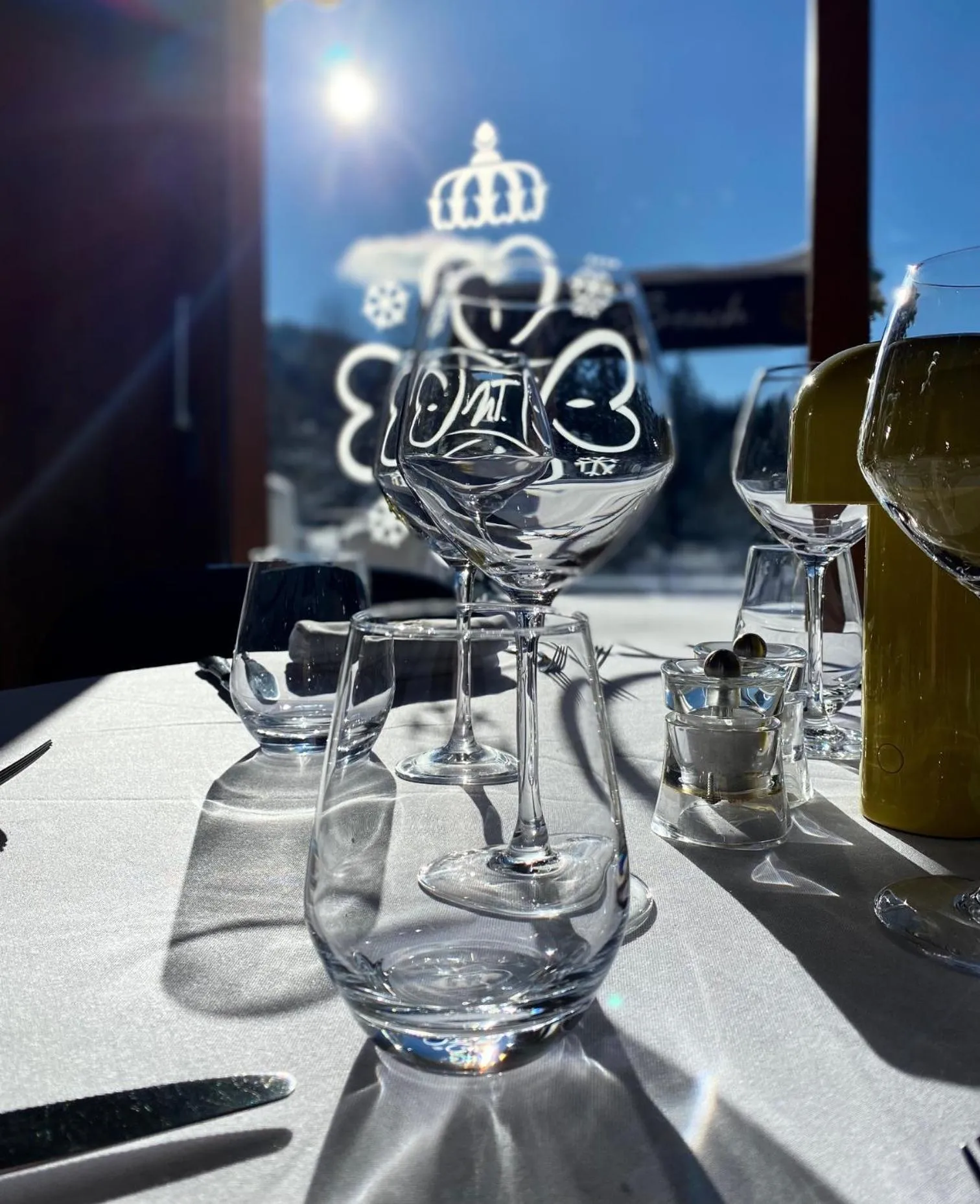 Food and drinks, Restaurant/Places to Eat in Chalet-Hôtel Le Labrador, The Originals Relais (Relais du Silence)