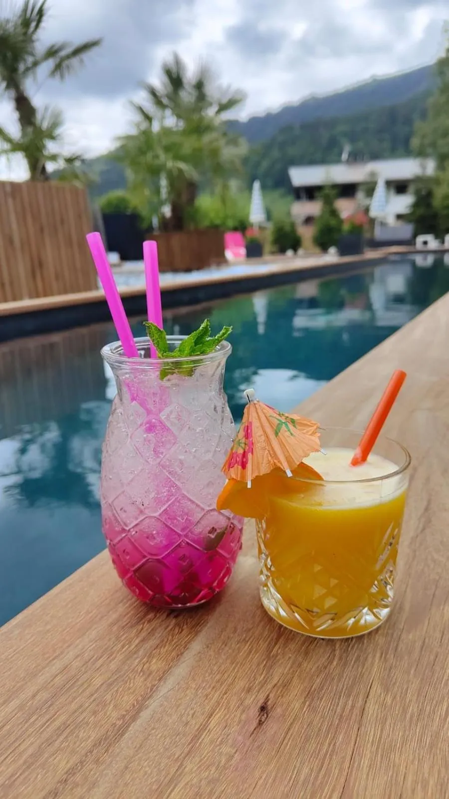Swimming Pool in Chalet-Hôtel Le Labrador, The Originals Relais (Relais du Silence)