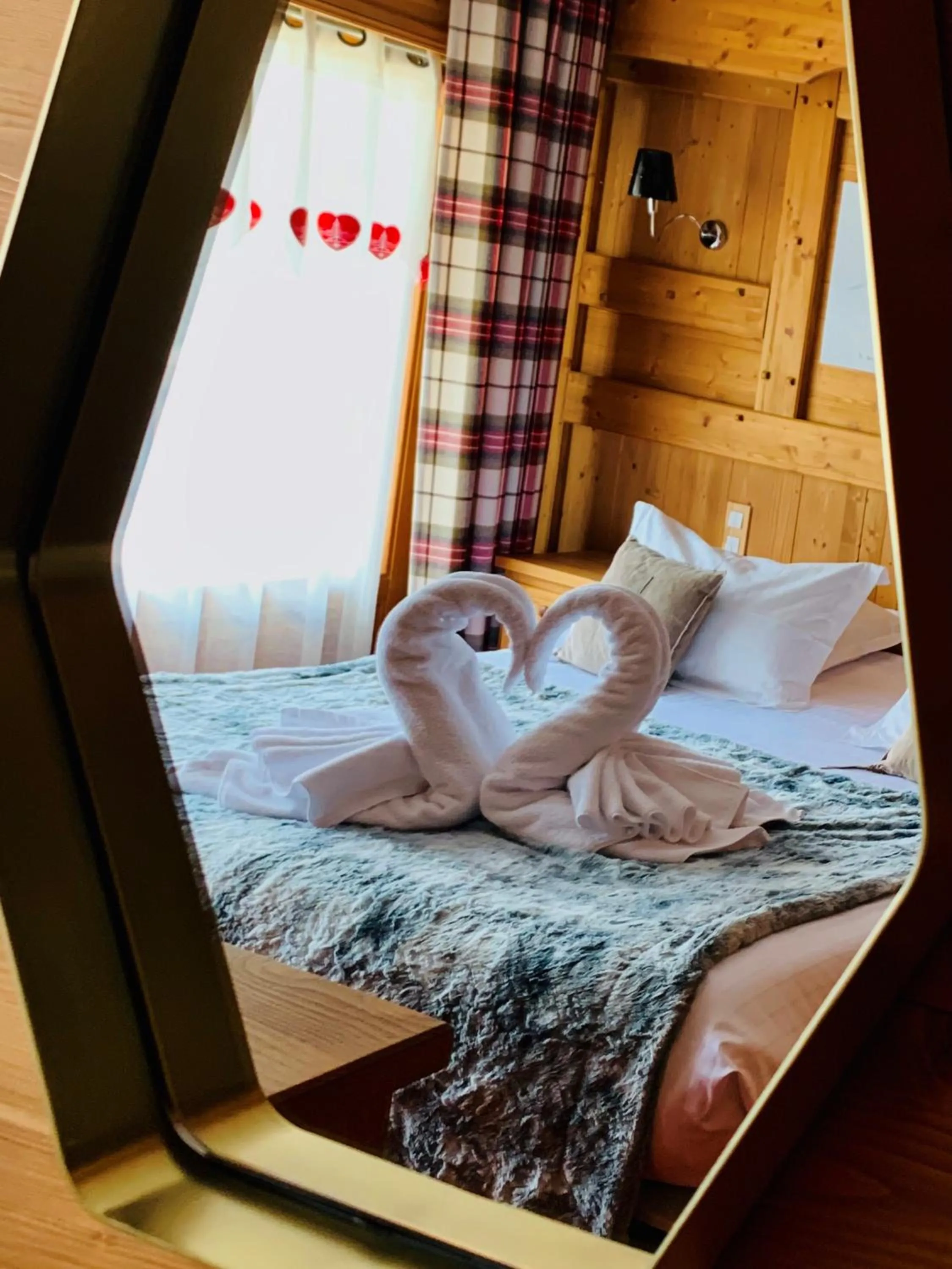 Bed in Chalet-Hôtel Le Labrador, The Originals Relais (Relais du Silence)