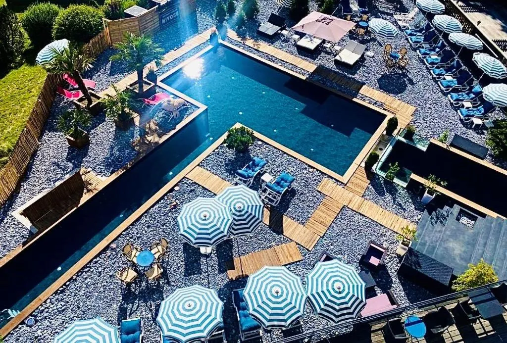 Pool View in Chalet-Hôtel Le Labrador, The Originals Relais (Relais du Silence)